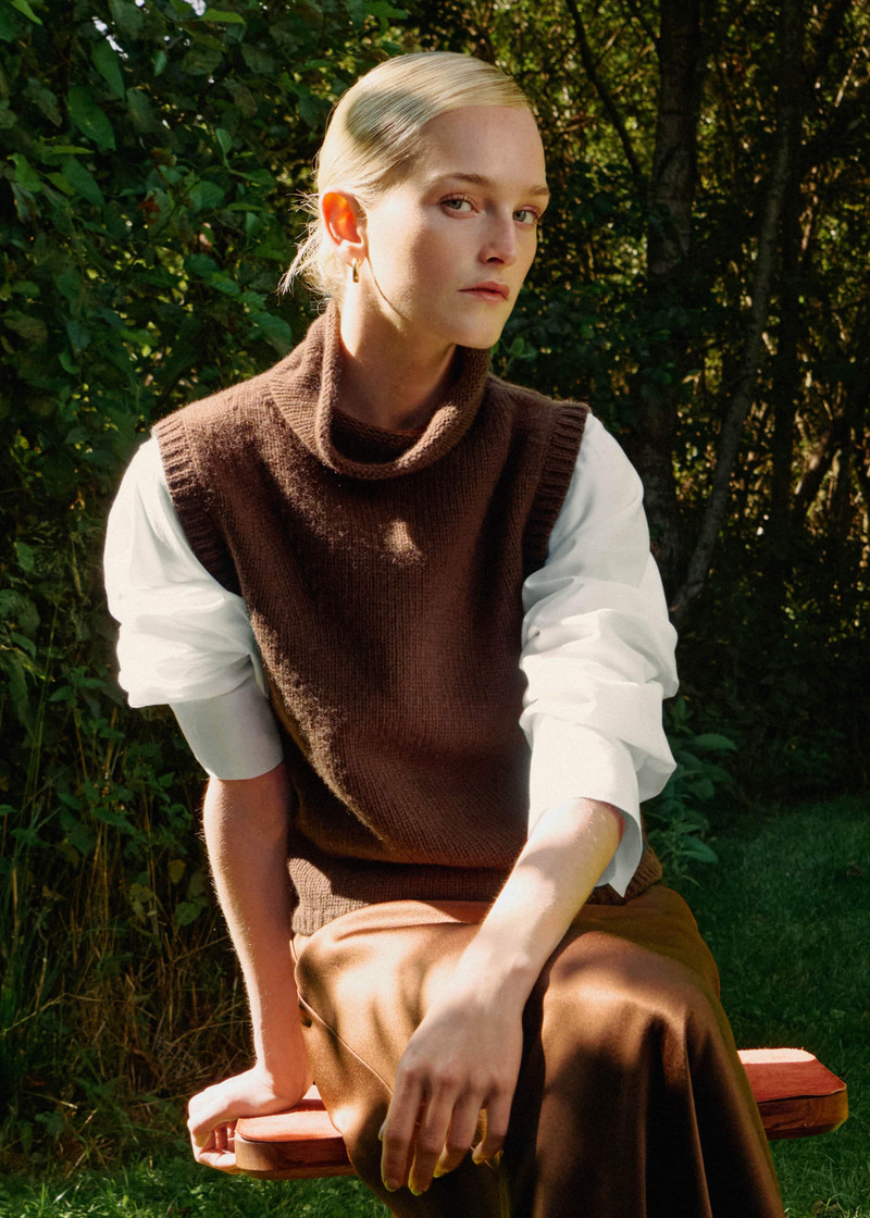 ME+EM Crop Sweater Vest outlook