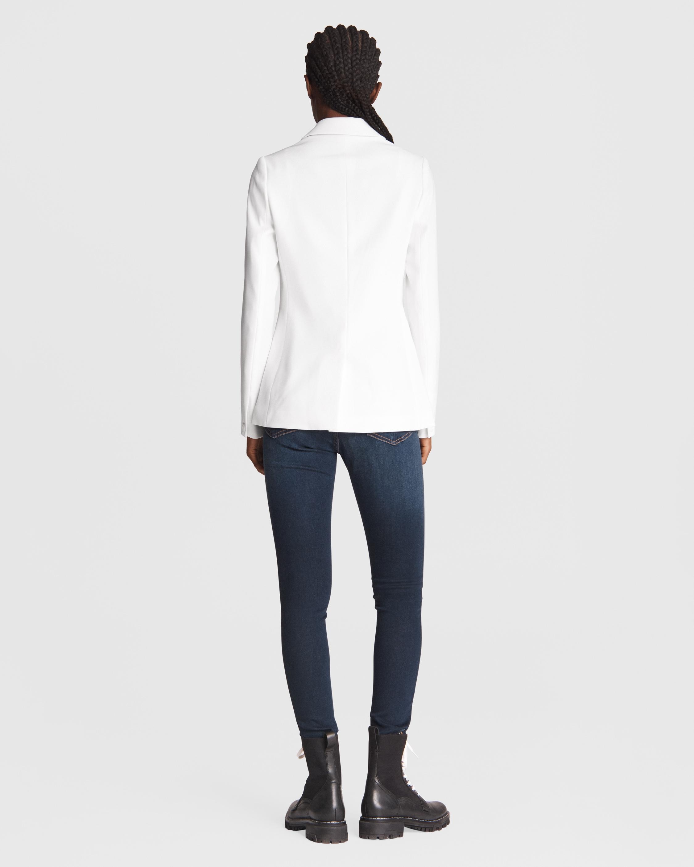 Nyx Crepe Blazer
Classic Fit Blazer - 4