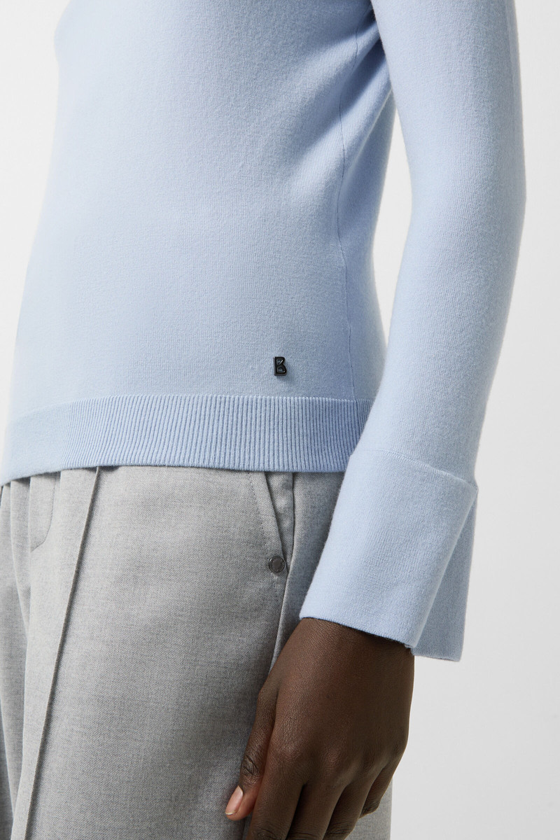 Vinny turtleneck pullover in Light blue 6