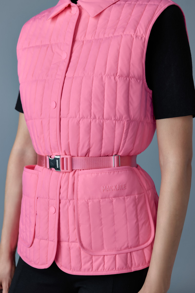HELIA Light Down Vertical Quilted Vest 5