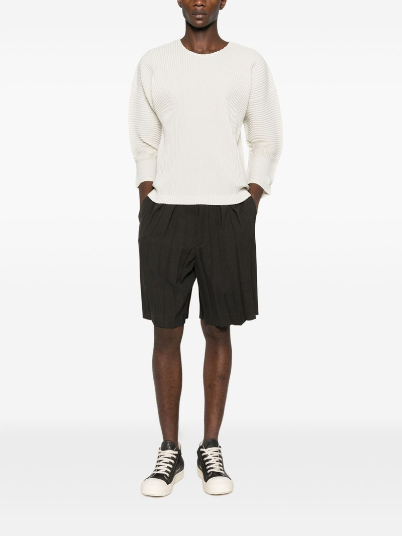 ISSEY MIYAKE pleated shorts outlook