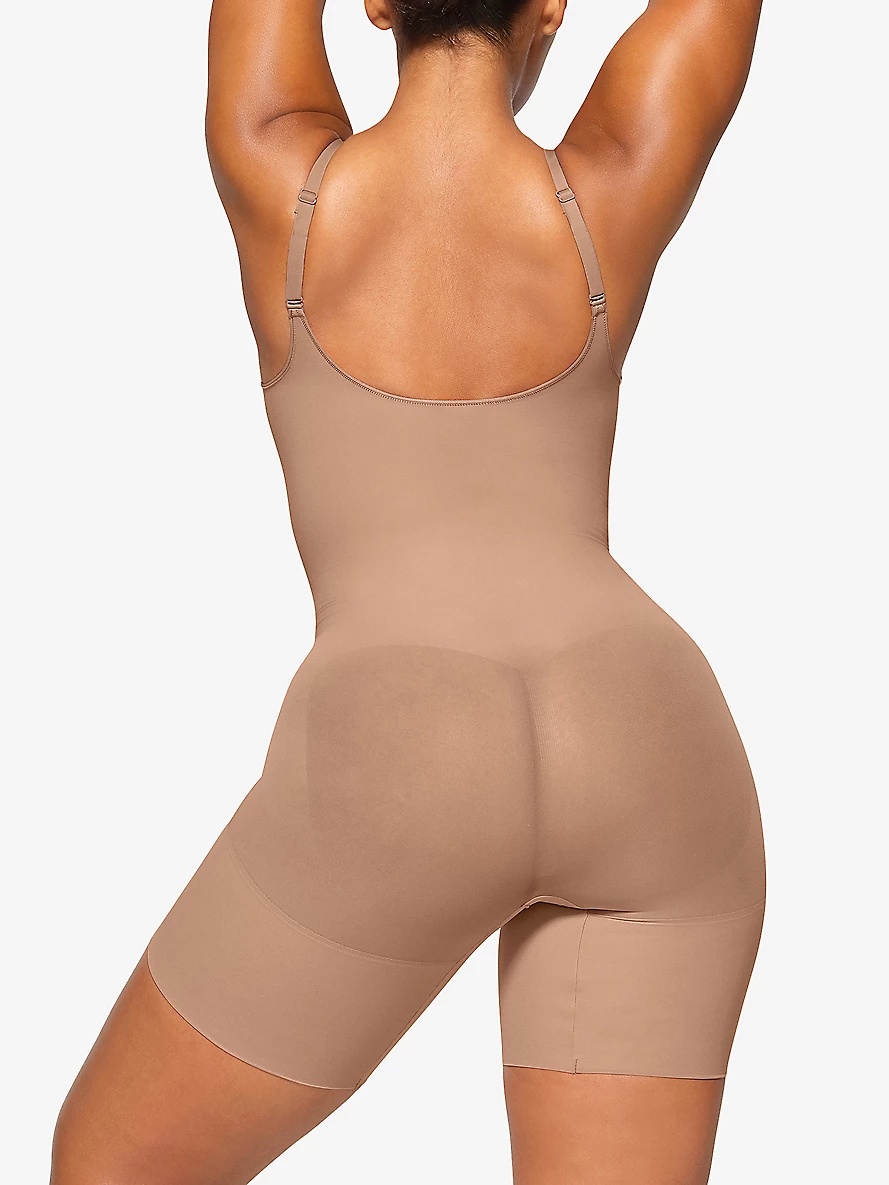 Everyday Sculpt ruched stretch-woven body - 4