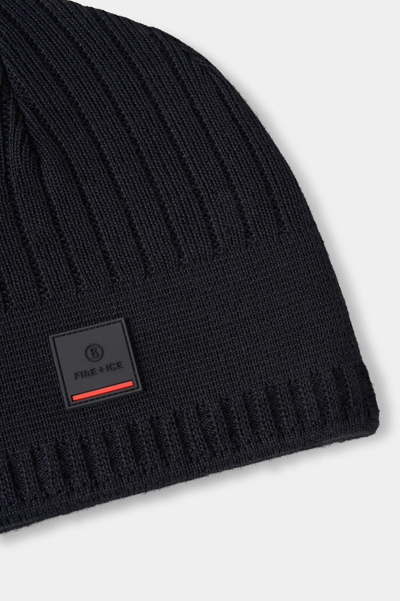 Eastan Beanie in Black 3