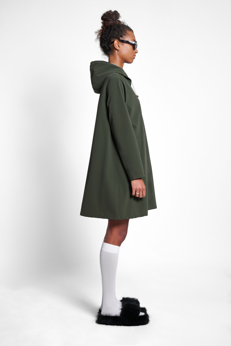 Mosebacke Lightweight Matte Raincoat Green 3