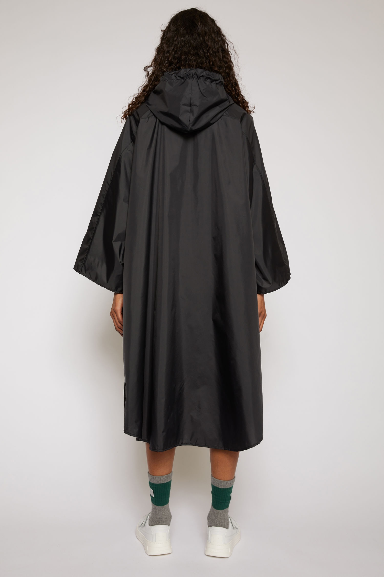 Reflective face motif poncho black - 5