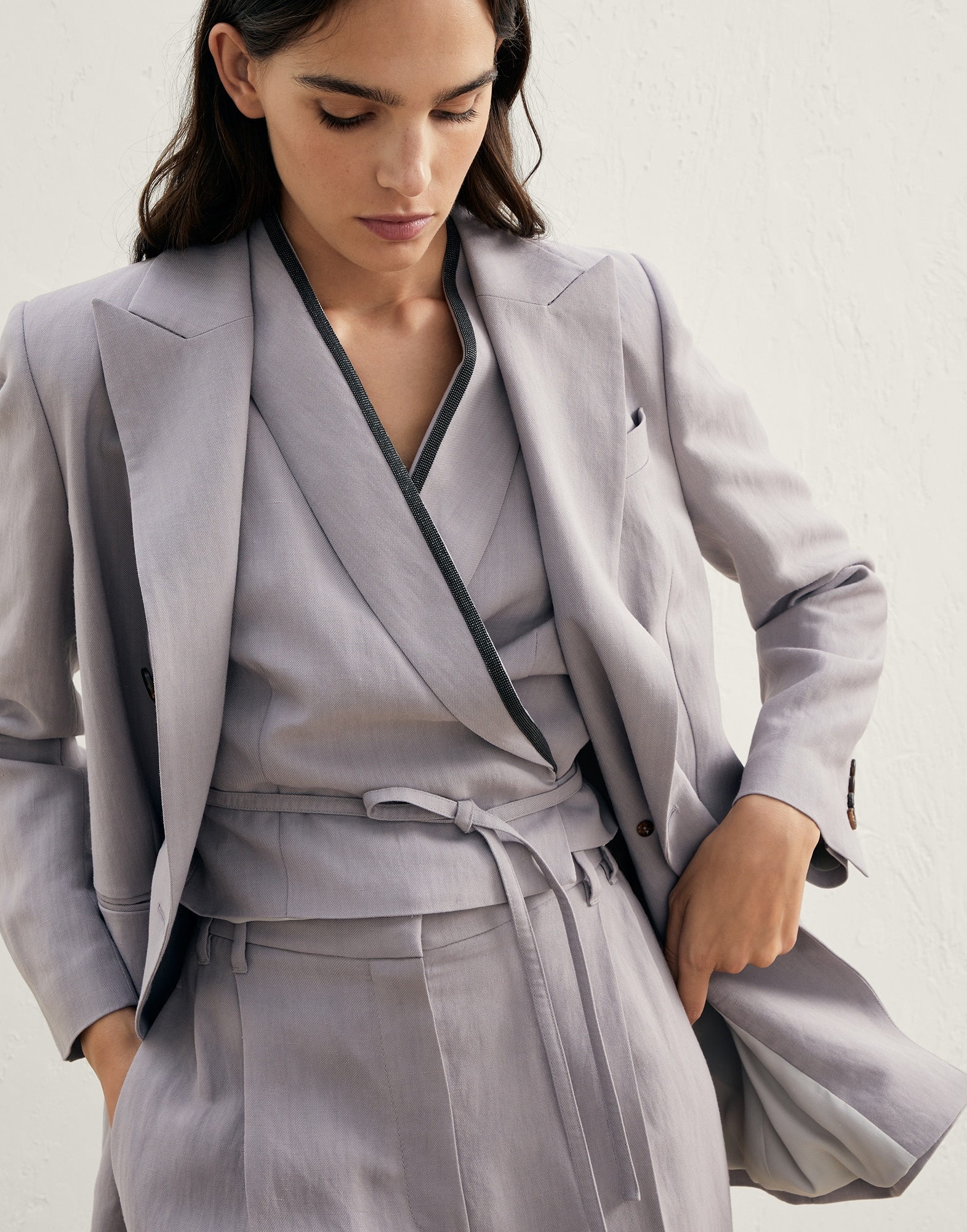 Viscose and linen fluid twill blazer with monili - 4