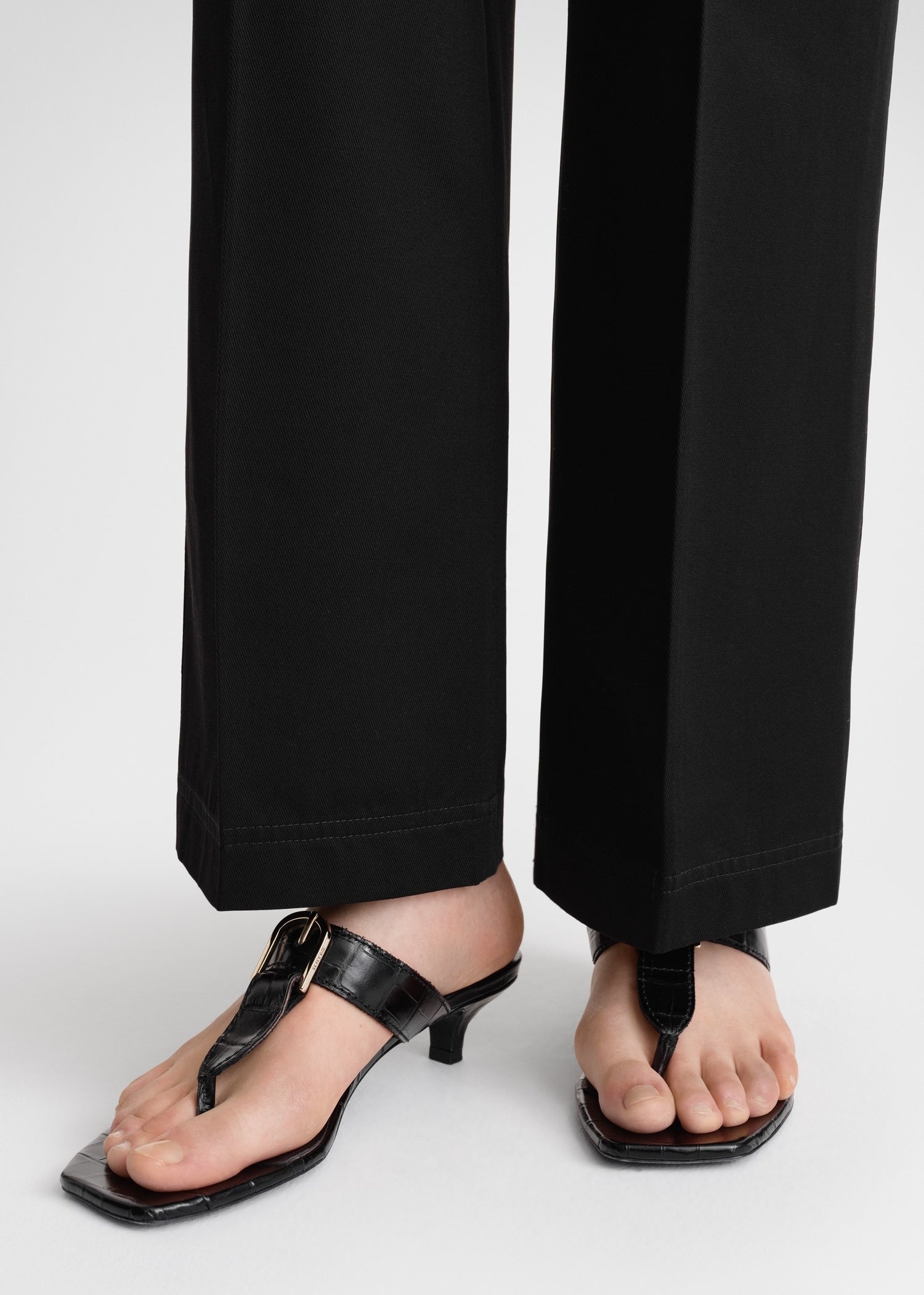 The Belted Croco Flip-Flop Heel black - 2