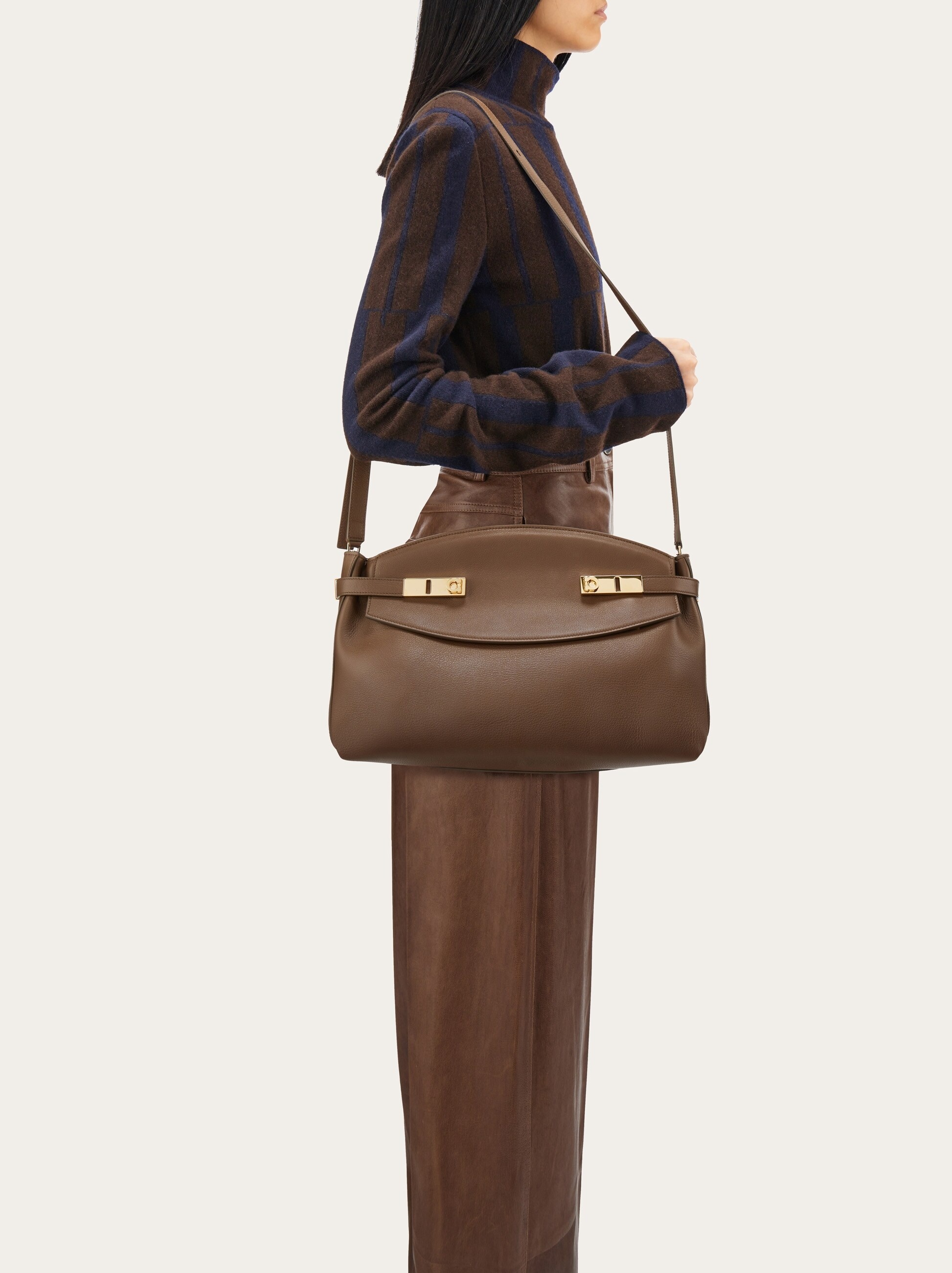 Hug shoulder bag - 2