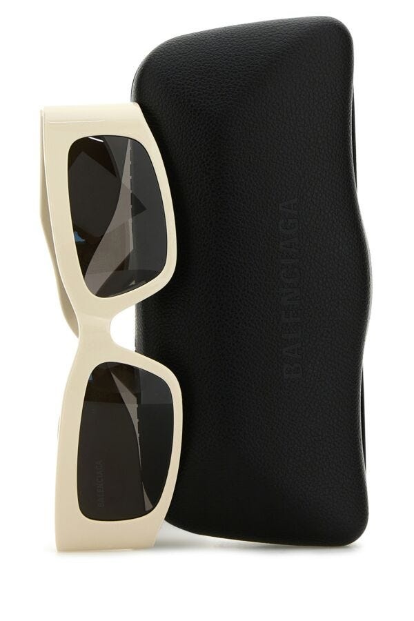 【送料&関税込】Balenciaga Ivory Acetate Sunglasses Balenciaga Ivory Acetate Sunglasses | italist