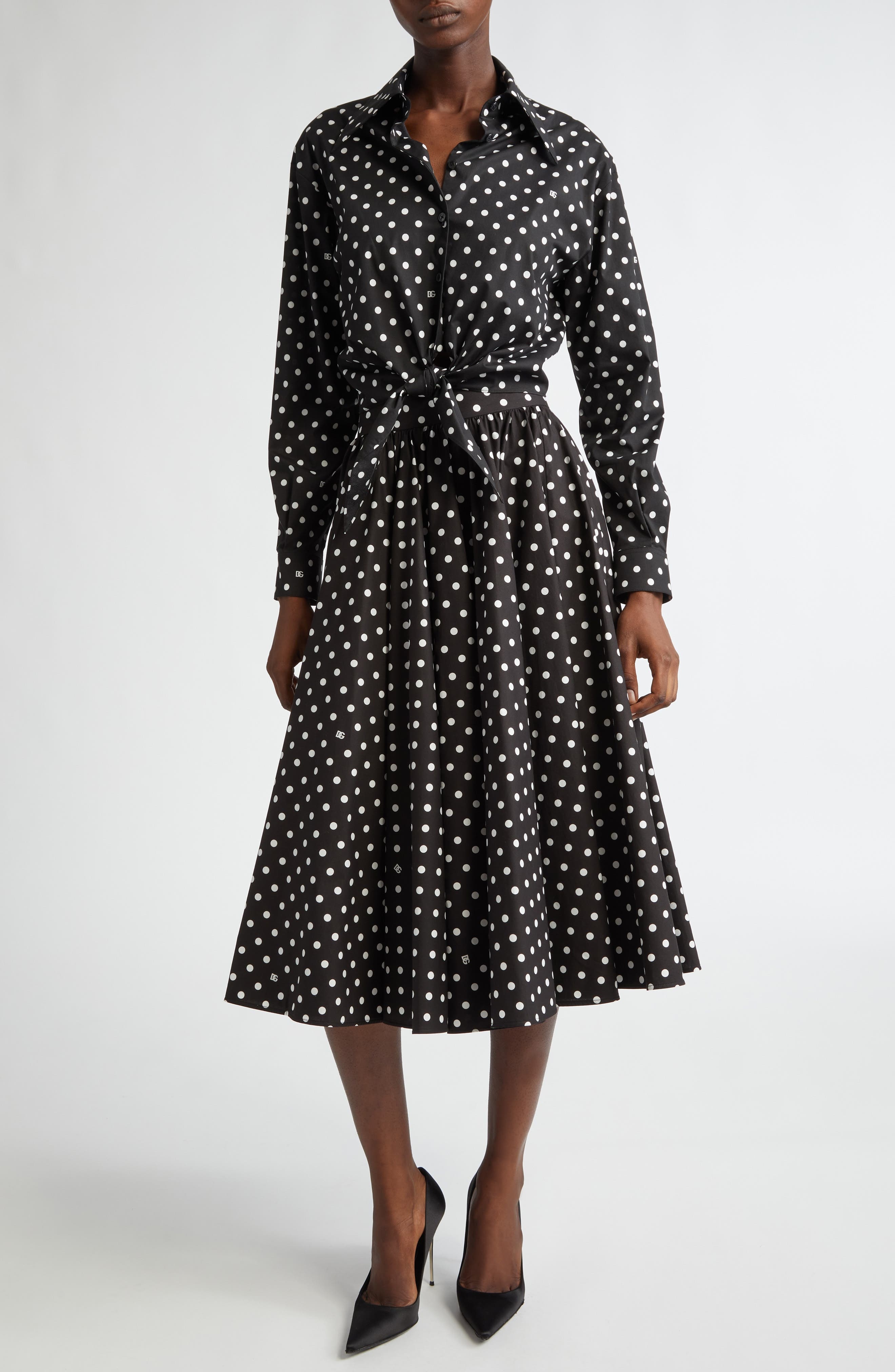Dolce&Gabbana Polka Dot Long Sleeve Button-Up Crop Shirt in Hnzqw Pois Picc 0 8 F.nero at Nordstrom - 2
