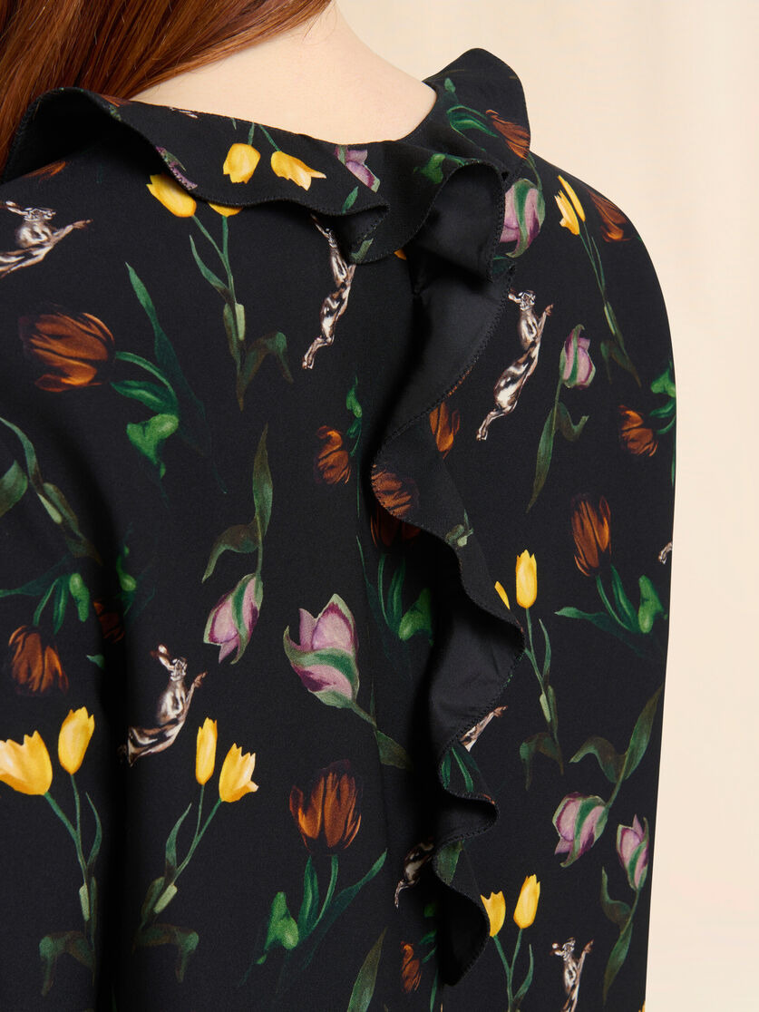 BLACK ENVERS SATIN MAXI DRESS WITH TULIPS AND HARES PRINT - 5