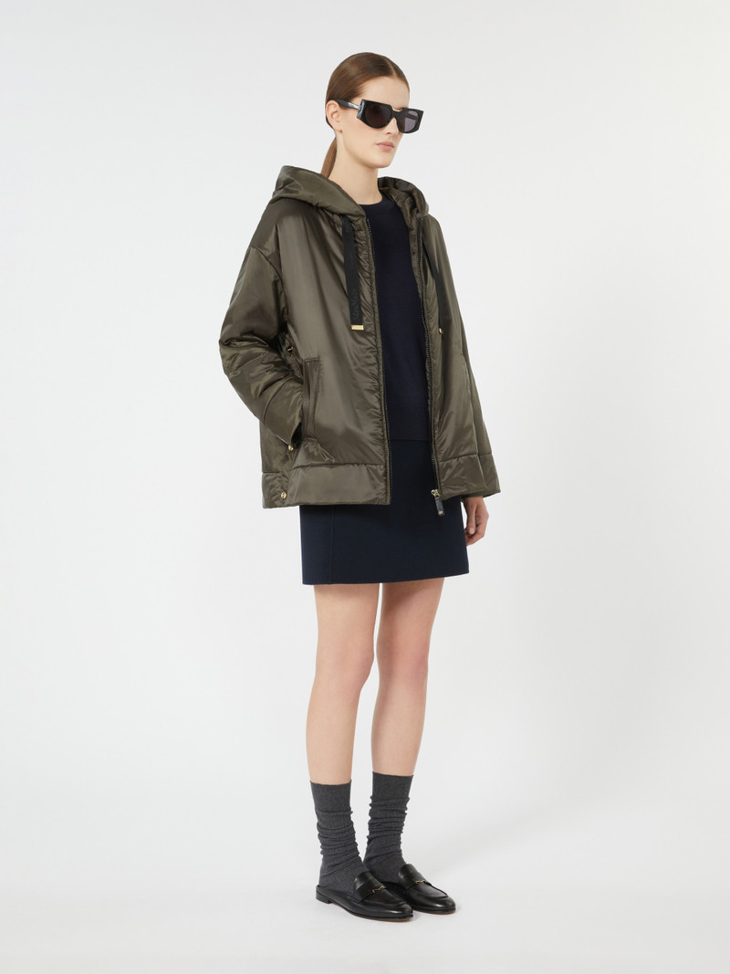 Max Mara DARIA Padded, hooded jacket in water-repellent canvas outlook