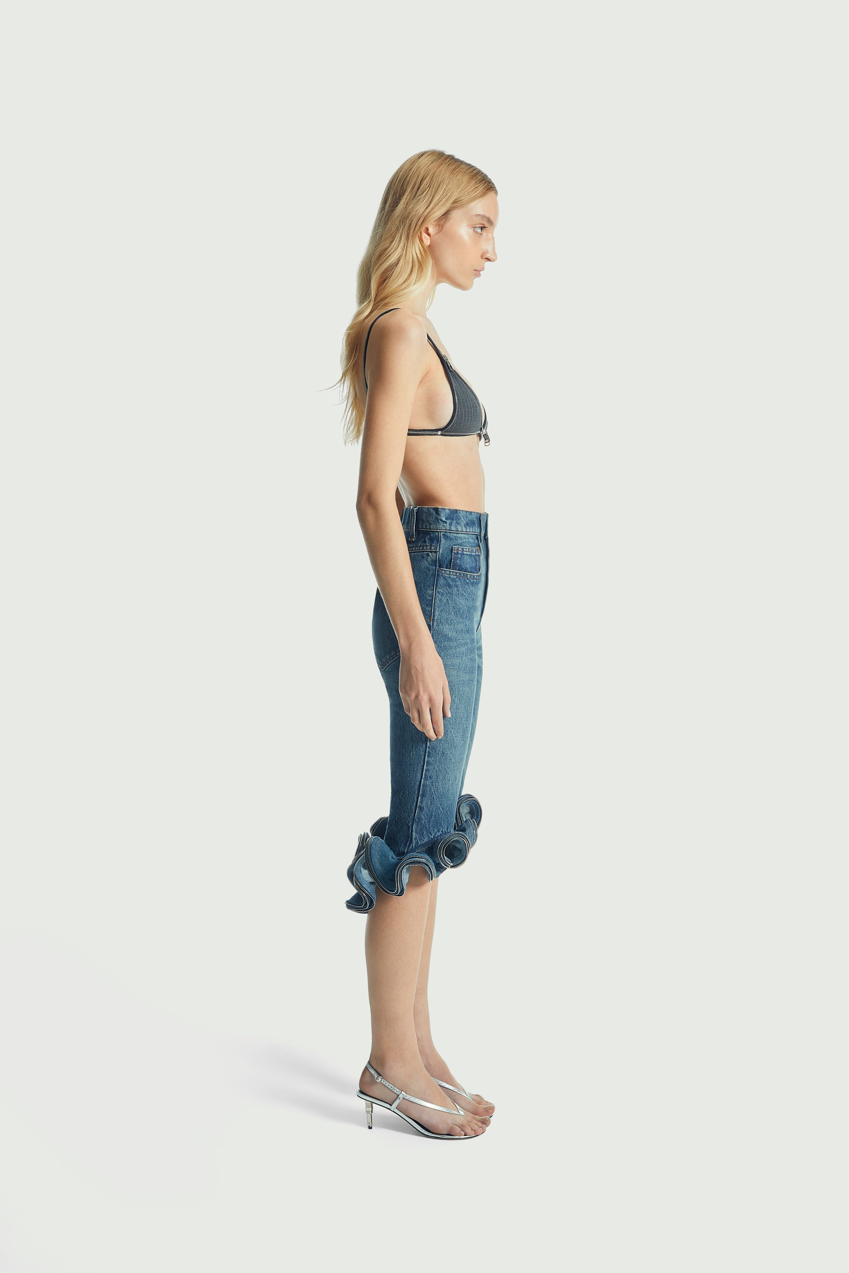 Cropped Ruffle Denim Pants - 4