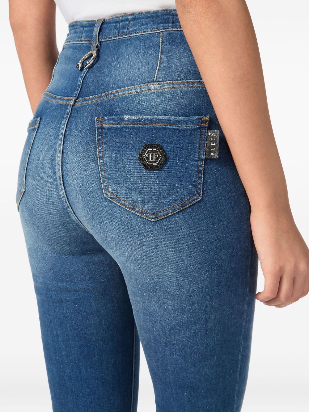 high-waisted jeans - 5