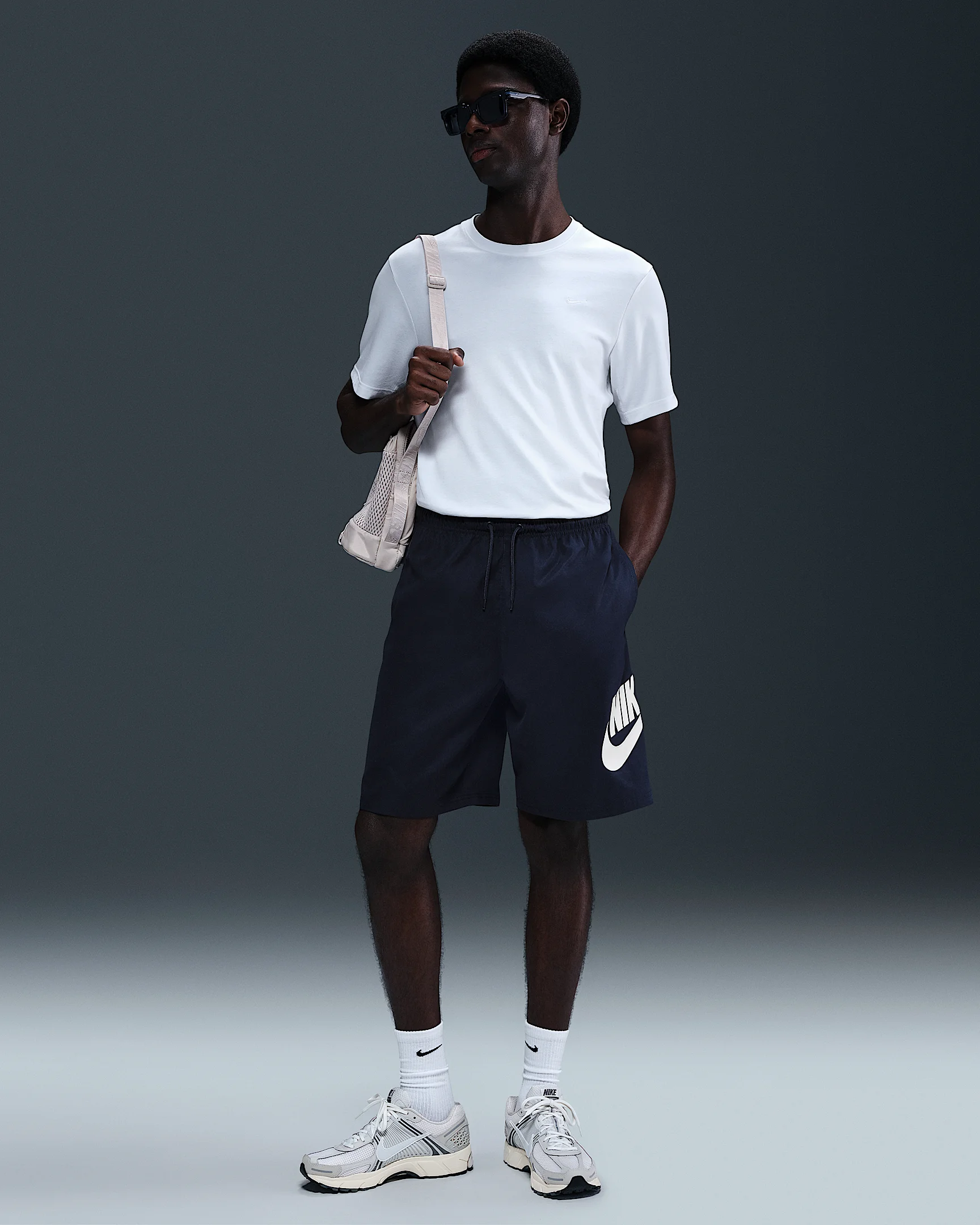 Nike Club Men's Woven Shorts - 1