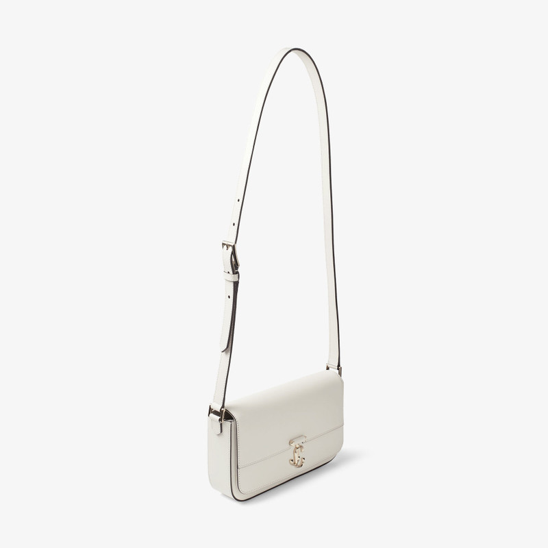 Varenne Xbody E/W
Latte Leather Cross Body Bag with JC Emblem 5