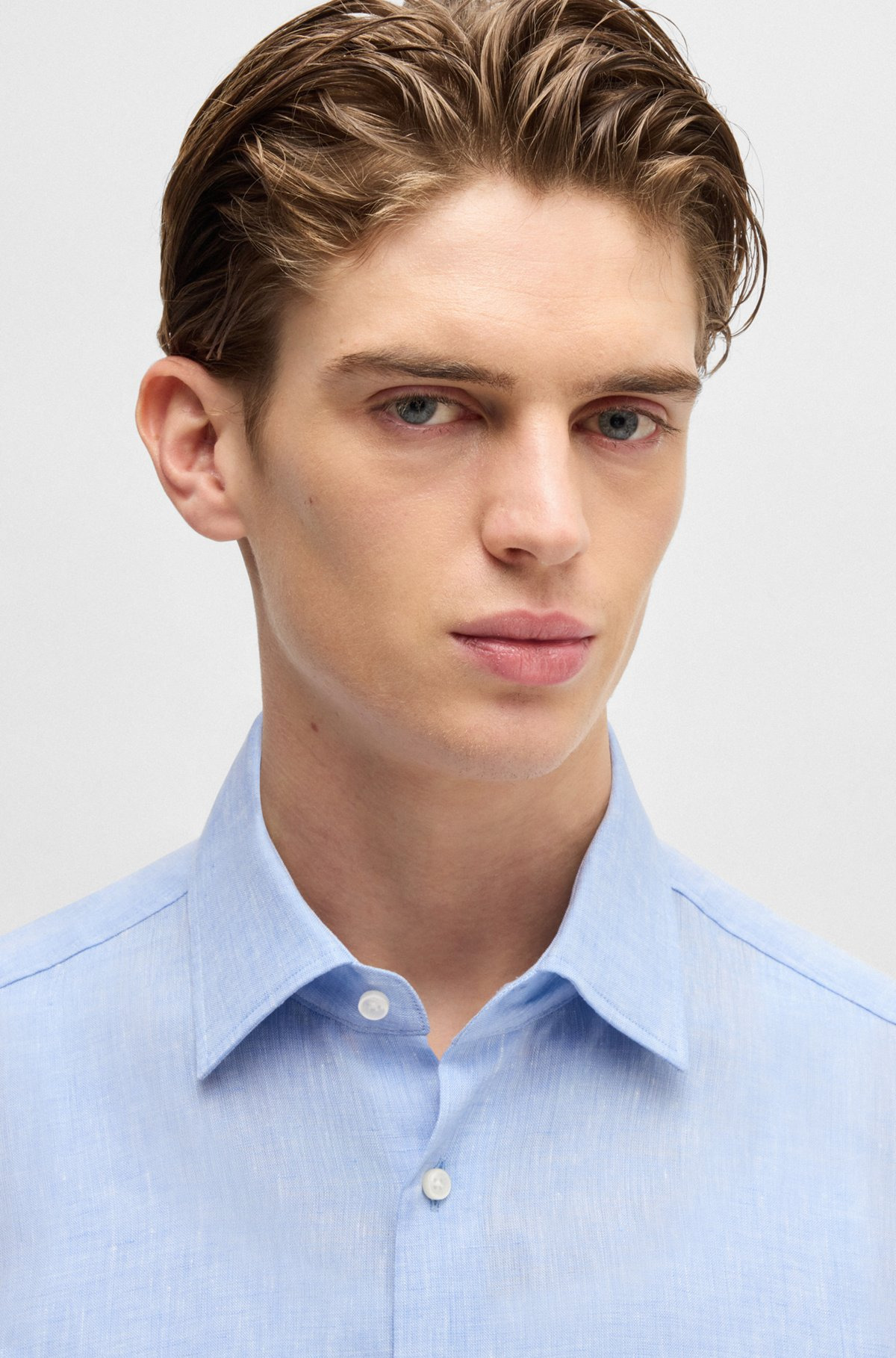 SLIM-FIT SHIRT IN ITALIAN-MADE LINEN - 3