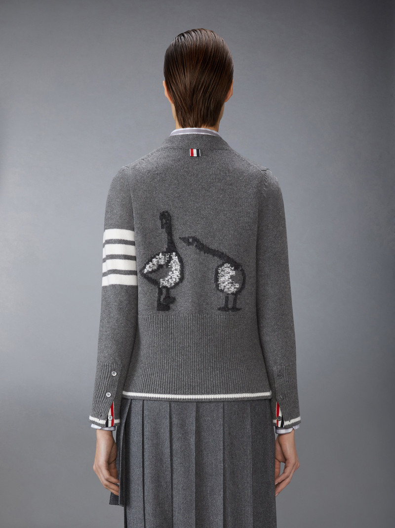 FINE MERINO INTARSIA GEESE 4-BAR V NECK CARDIGAN 3