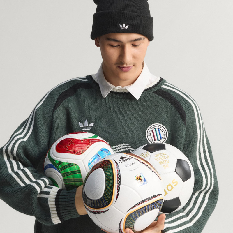 FIFA World Cup 26™ Historical Pro Ball Set 7