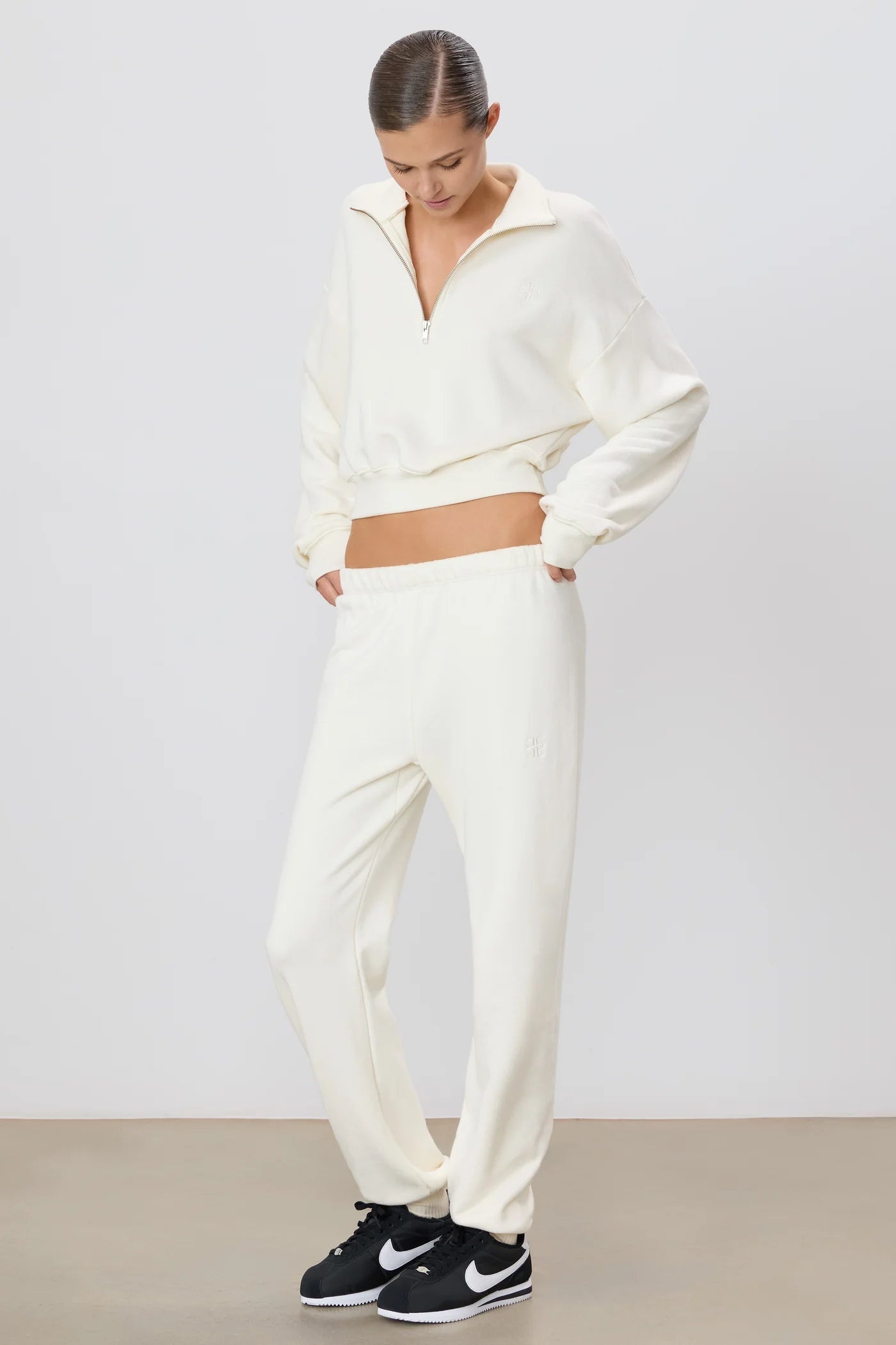 Classic Sweatpants Cream - 3