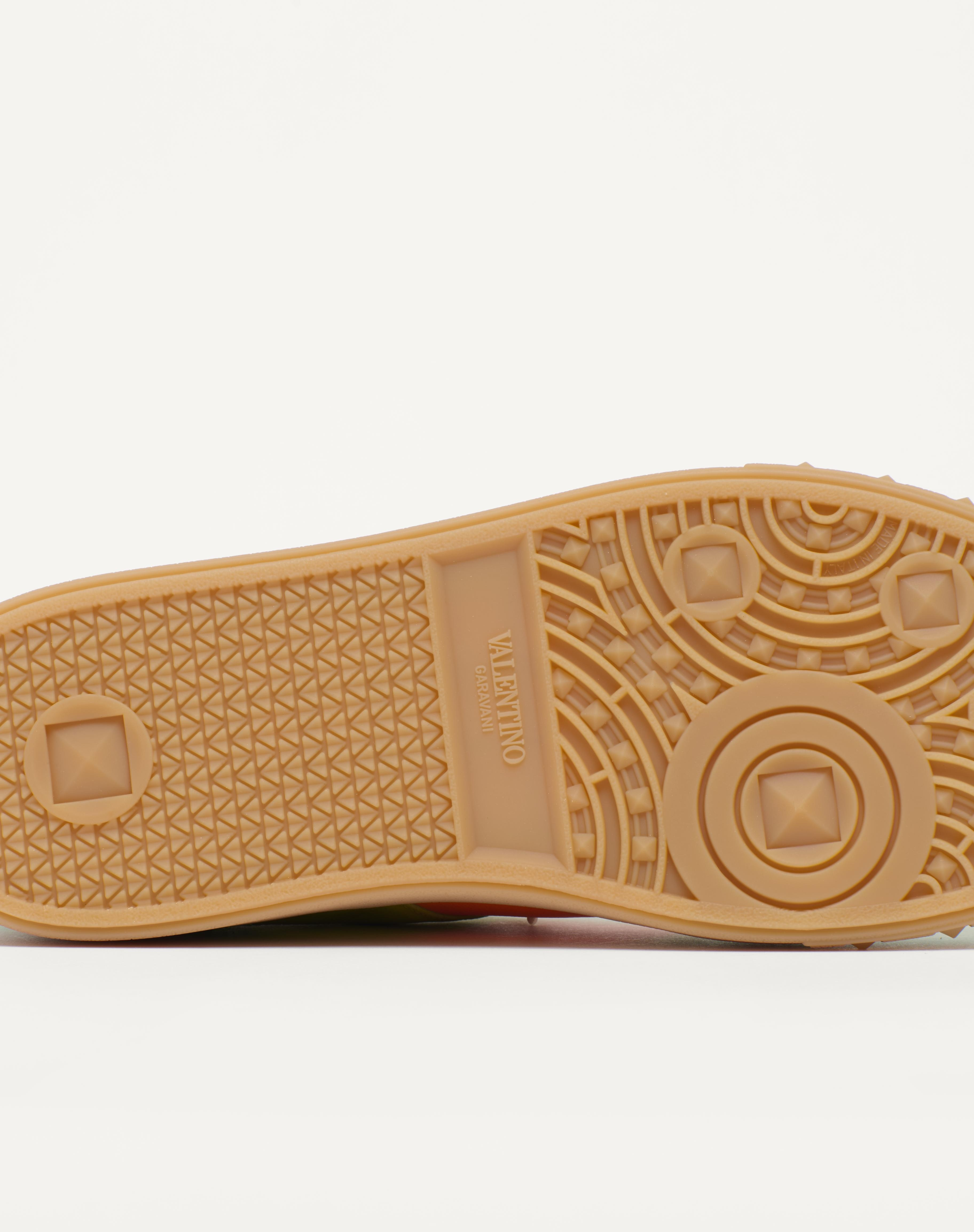 UPVILLAGE LOW TOP SNEAKER IN CRUST LEATHER AND NYLON - 4
