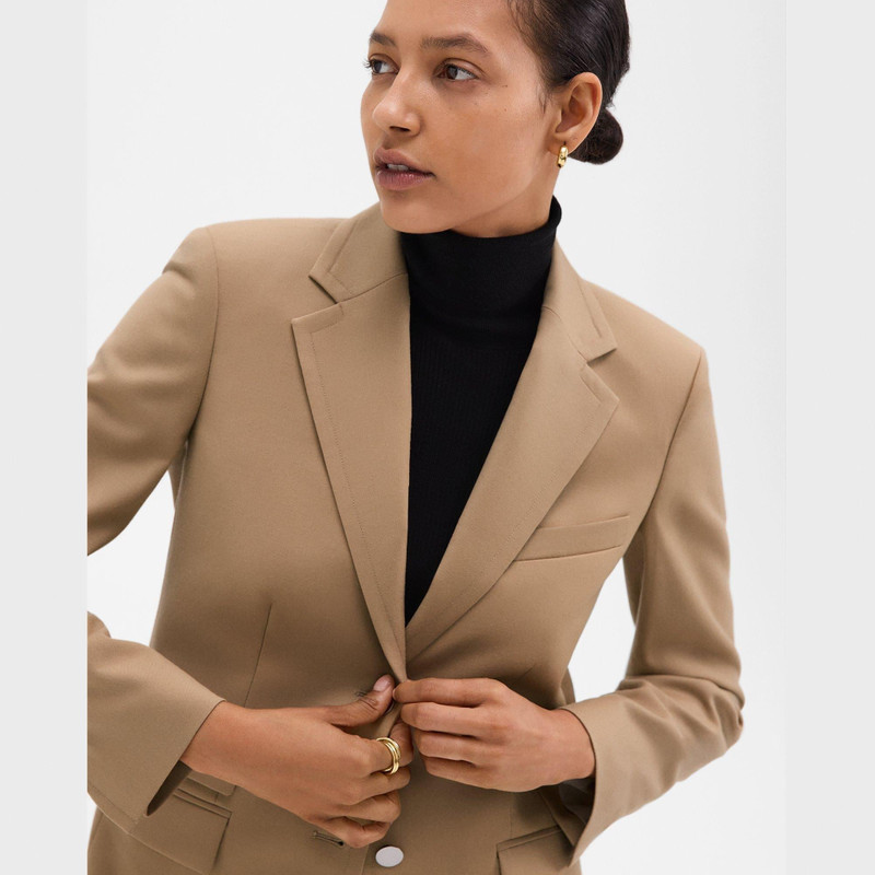 Tailored Blazer in Sleek Flannel 5