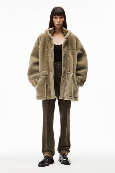 Alexander Wang MID-LENGTH PARKA IN LAMB SHEARLING outlook