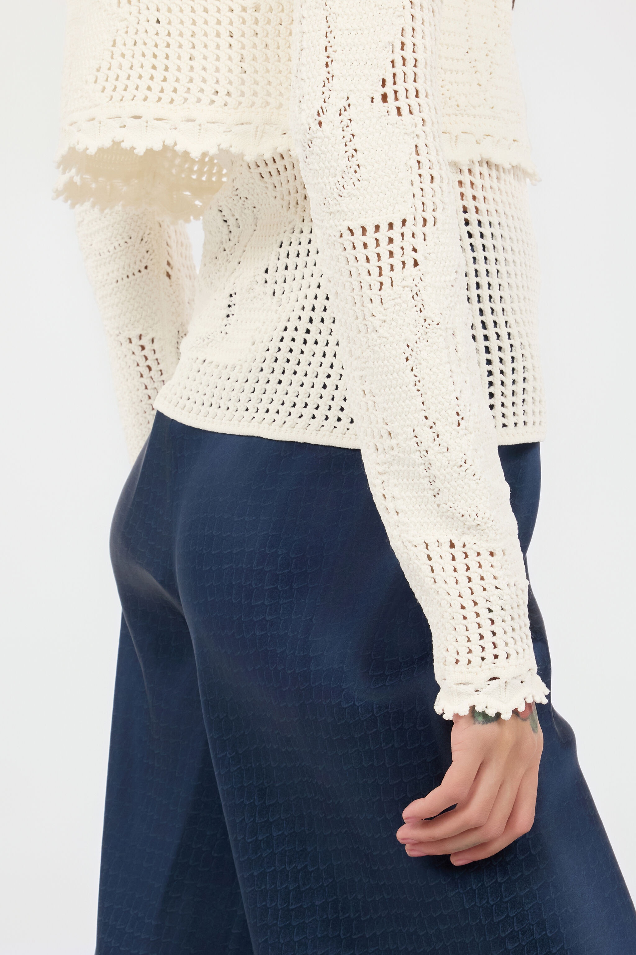 Openwork Cropped Cardigan With Roses - 7
