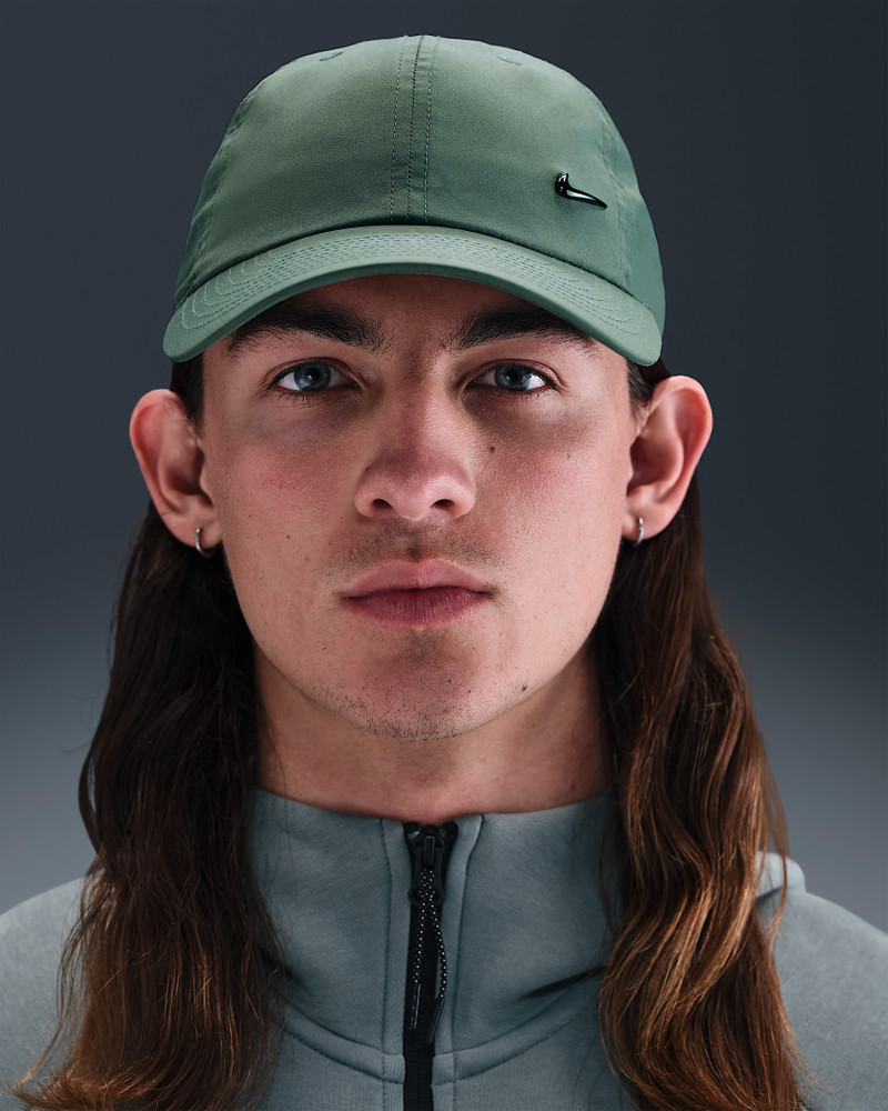 Nike Dri-FIT Club Unstructured Metal Swoosh Cap 3
