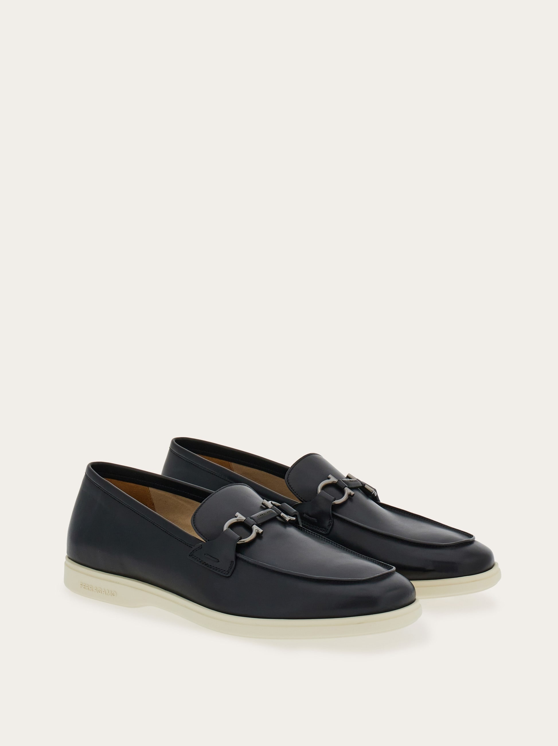 Casual loafer with Gancini ornament - 5