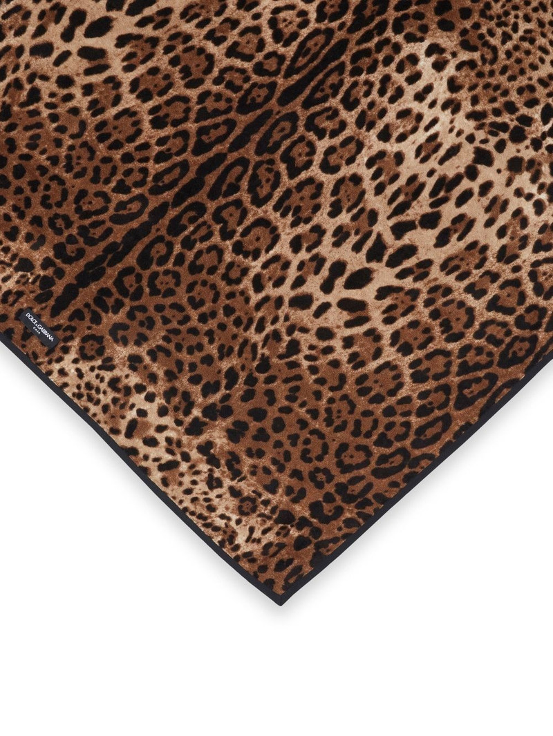 Dolce & Gabbana leopard-print cotton towel outlook