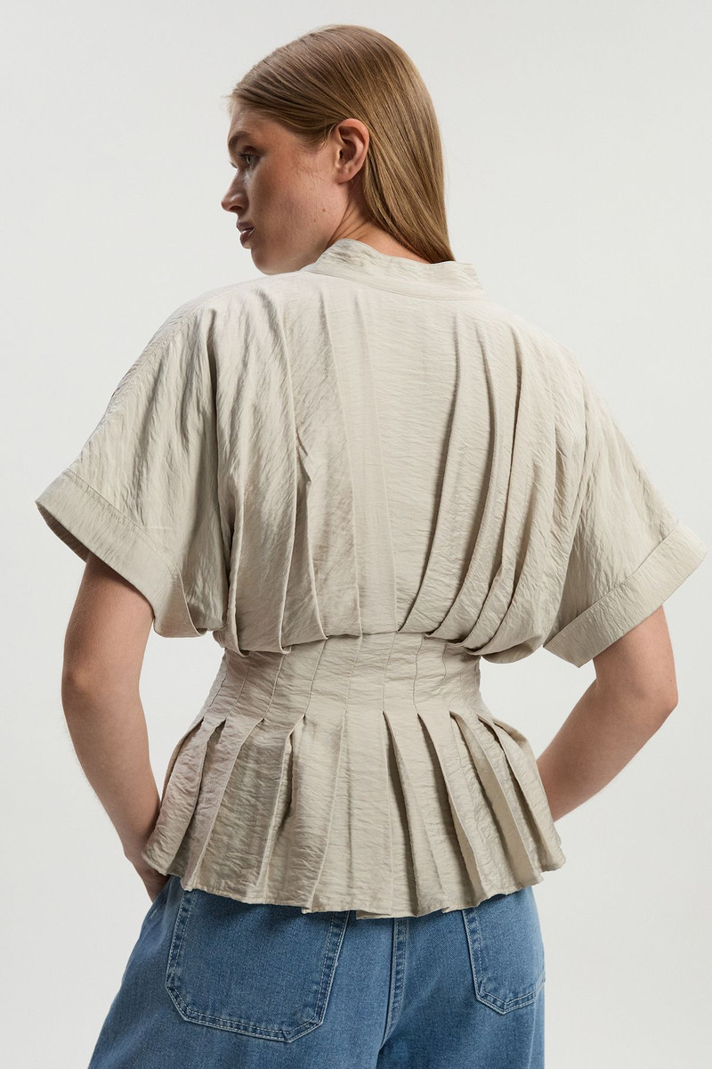 Pleated Neck Tie Detail Woven Short Sleeve Shirt 5