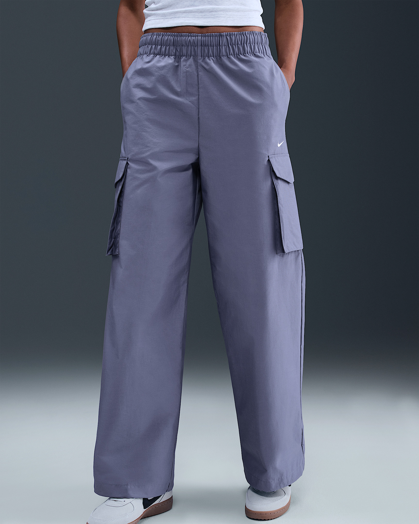 Nike Sportswear Everything Wovens Women's Mid-Rise Cargo Pants - 2