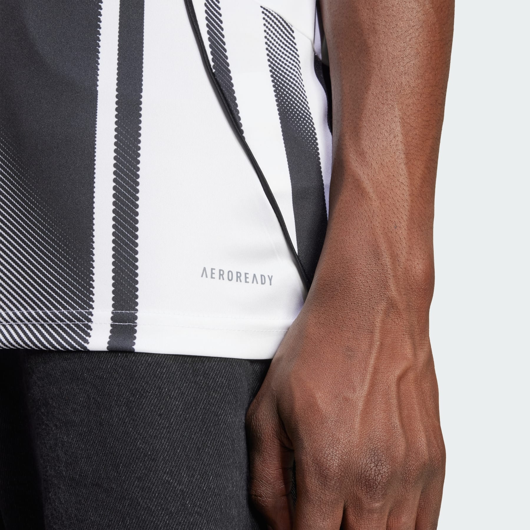 Juventus 25/26 Home Jersey - 5
