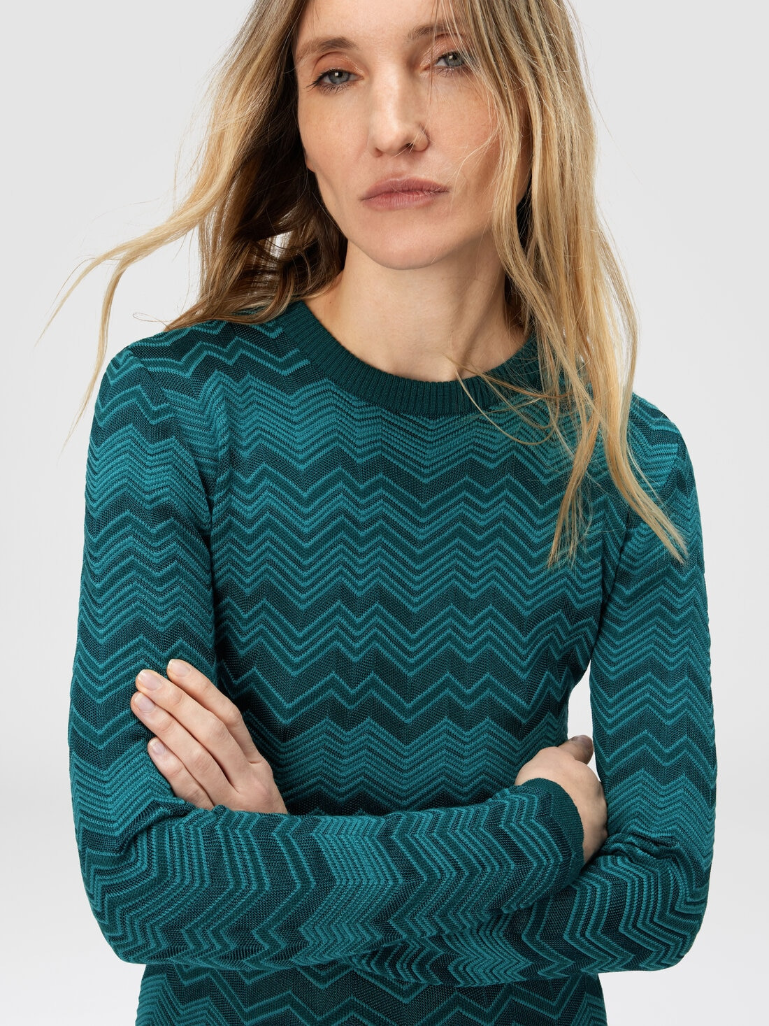 Long Sleeve Short Dress with Chevron Pattern - 5