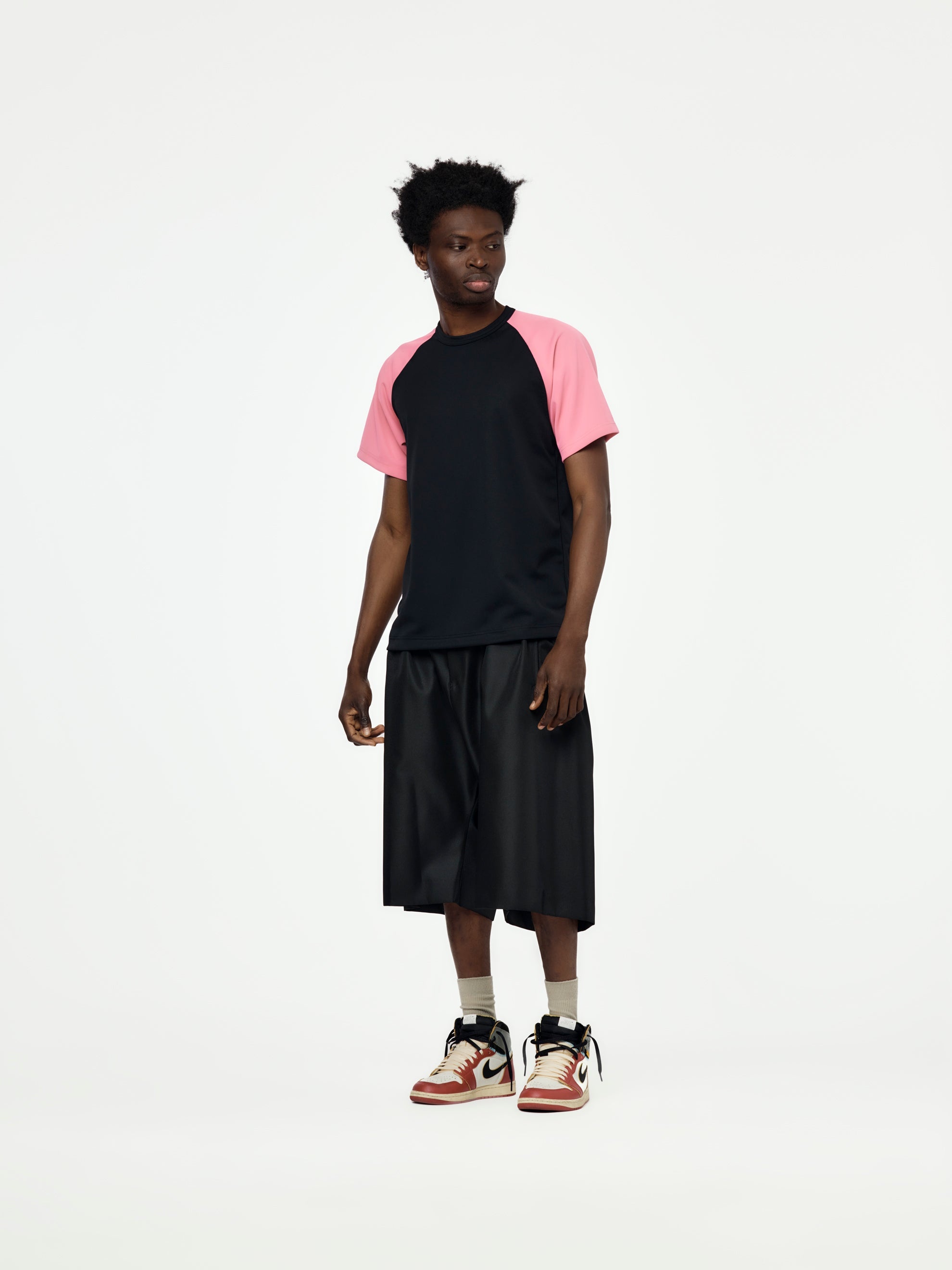 HOMME PLUS T-SHIRT (BLACK / PINK) - 4