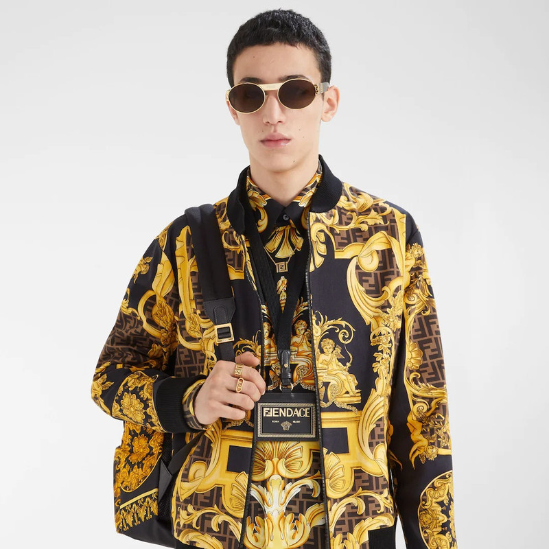 FENDI Fendace Black leather  Logo card holder outlook