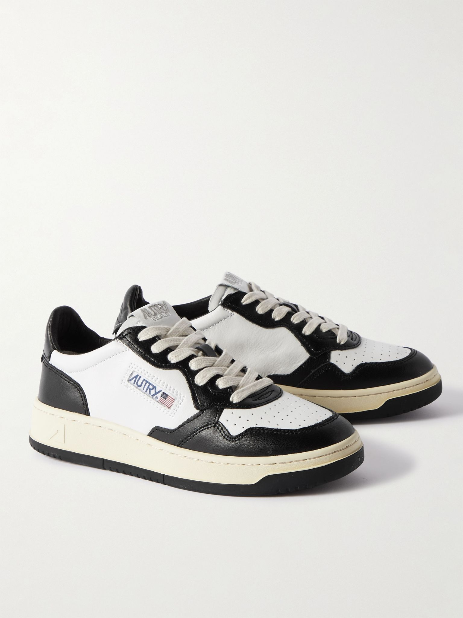Medalist Two-Tone Leather Sneakers White - 4