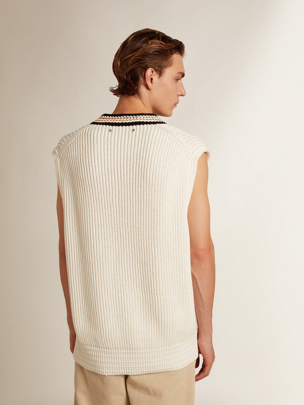 V-neck vest in papyrus-colored cotton yarn - 4