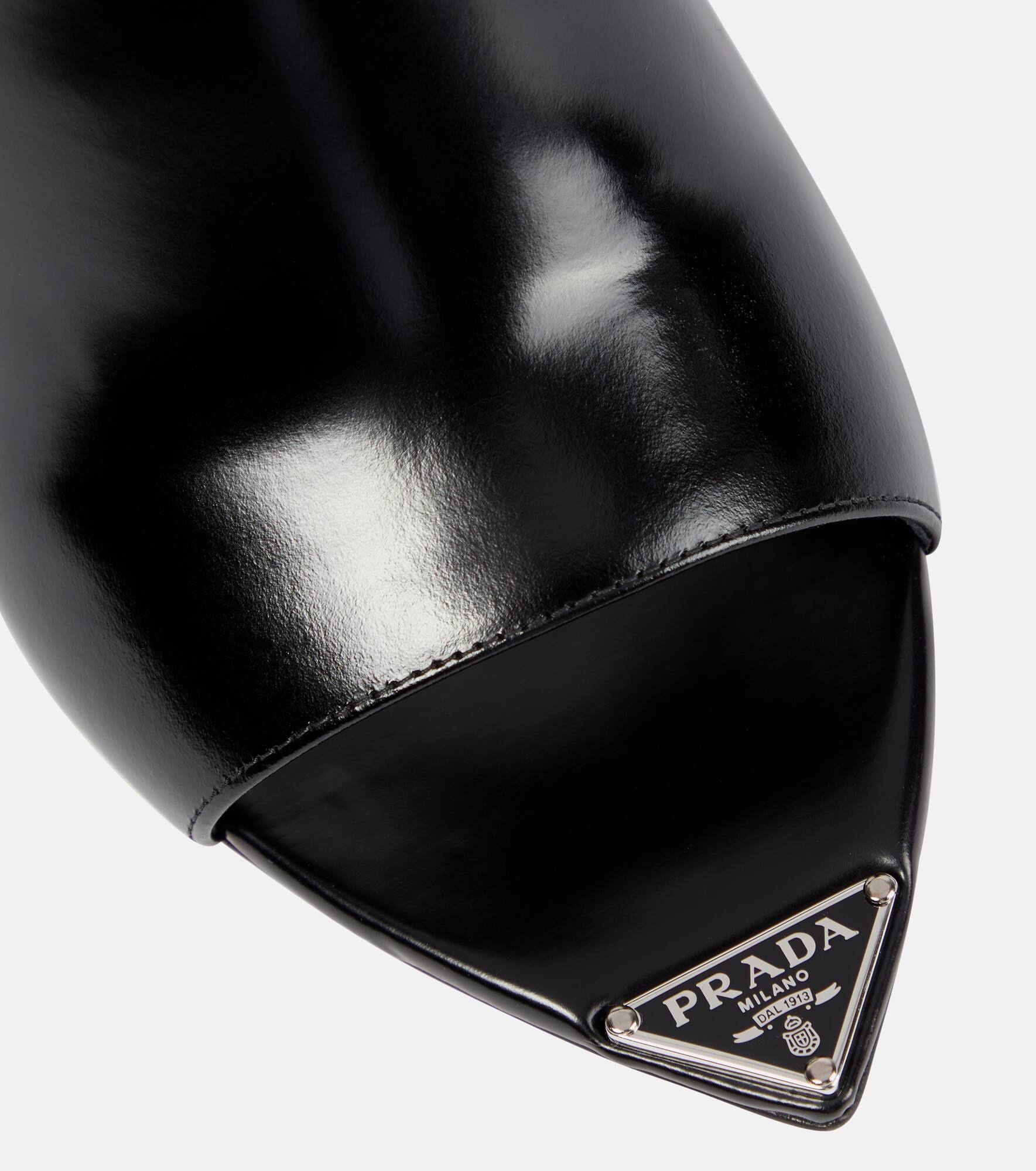Brushed leather sandals - 4