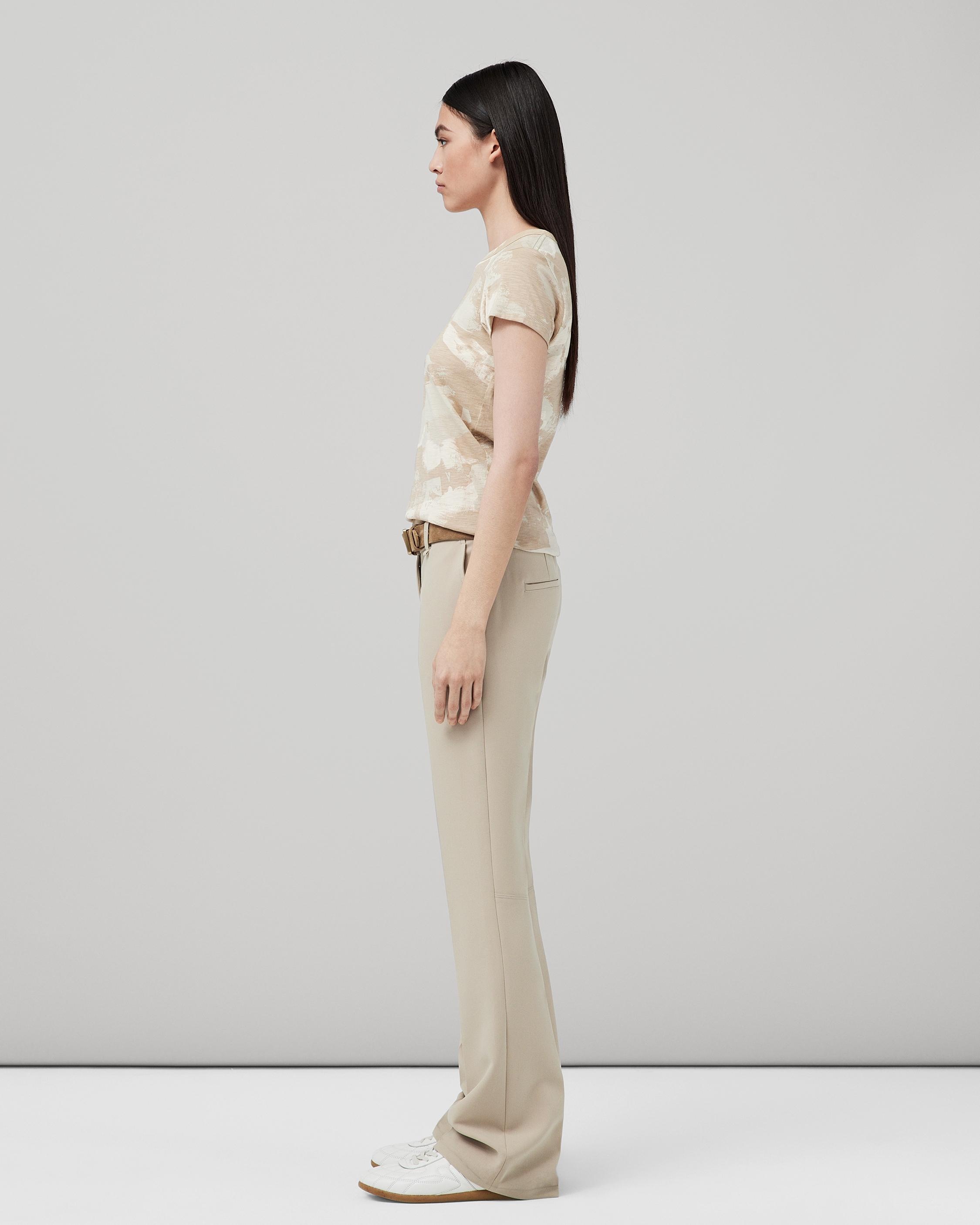 Terrence Stretch Crepe Pant
Slim Fit Pant - 4