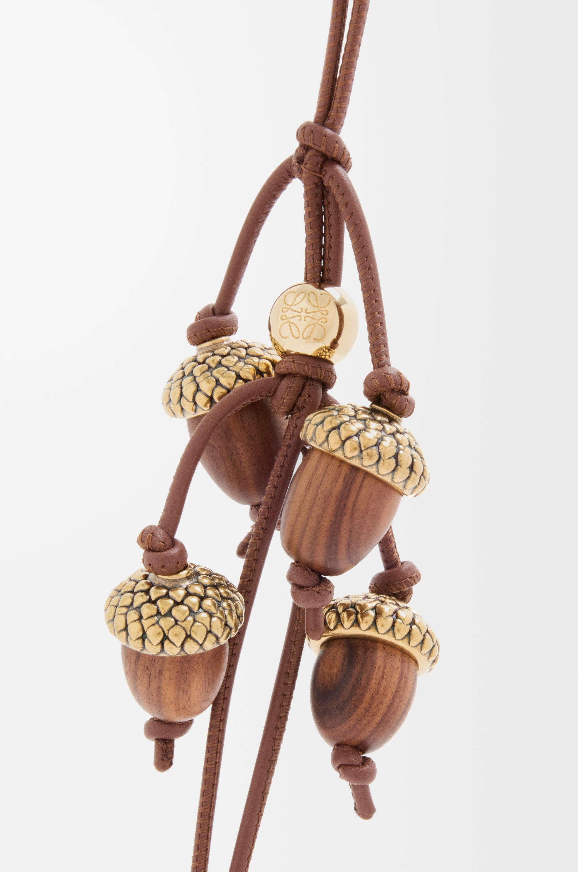 Acorn charm in wood and calfskin - 2