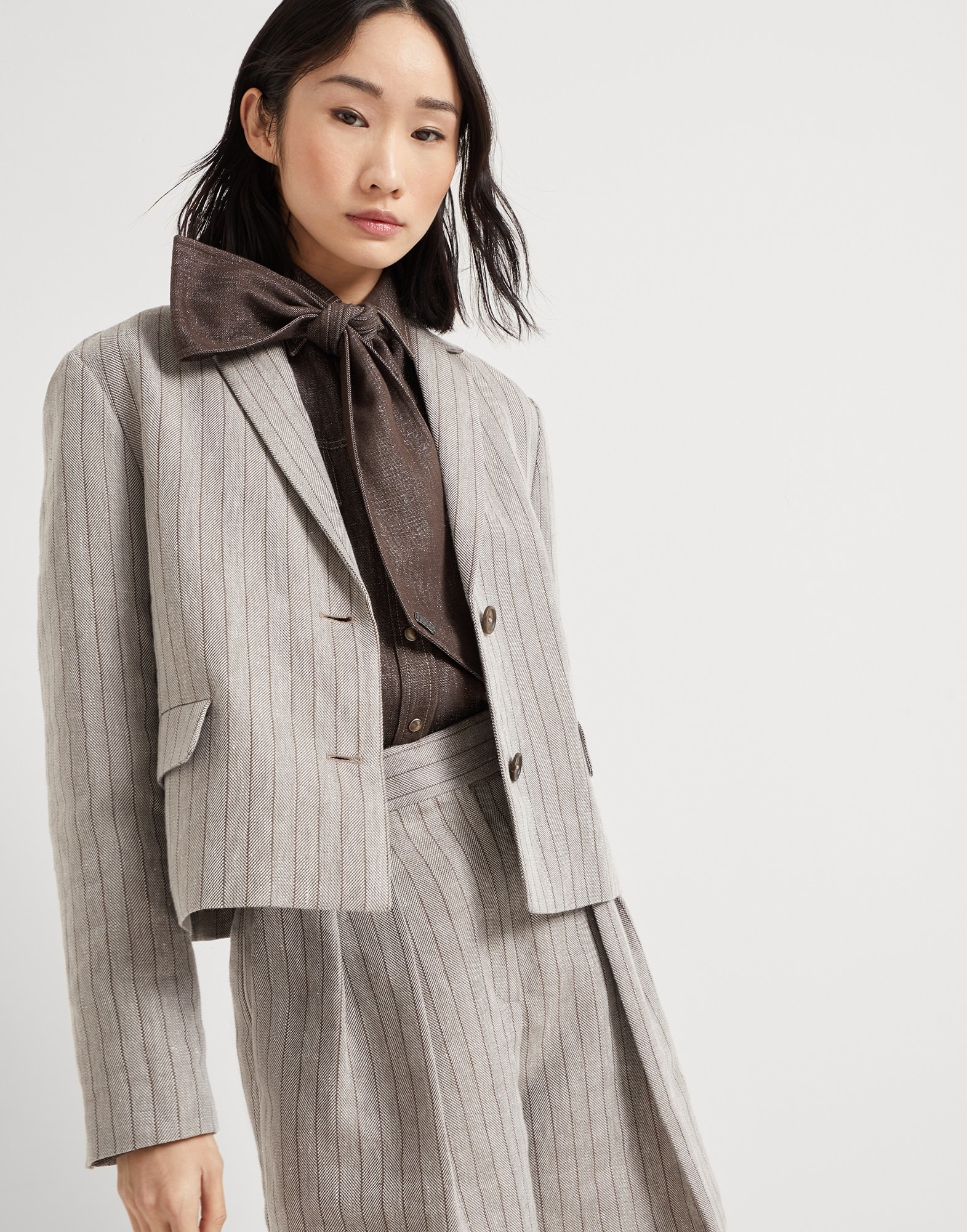Techno linen chalk stripe chevron cropped blazer with monili - 4