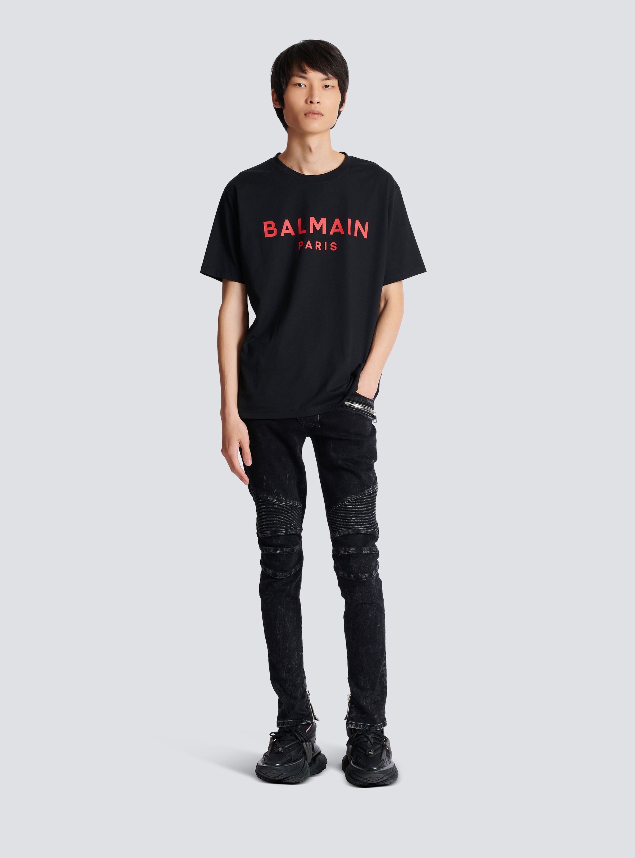 【関税込み】Balmain ブラック Paris Print Tシャツ T-shirt with Balmain Paris print - Women | BALMAIN