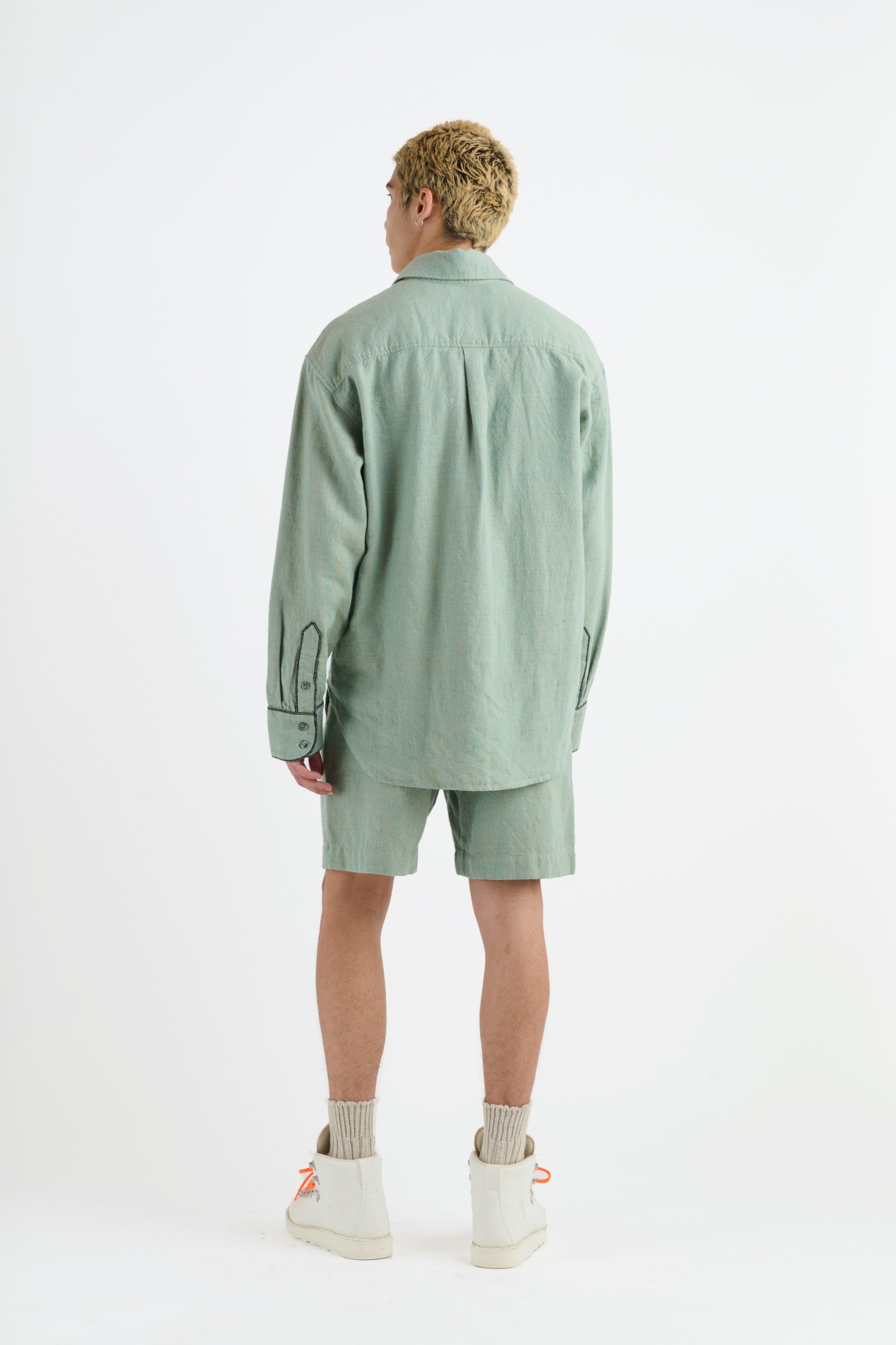 CHAMBRAY BUTTON-UP SHIRT - 4