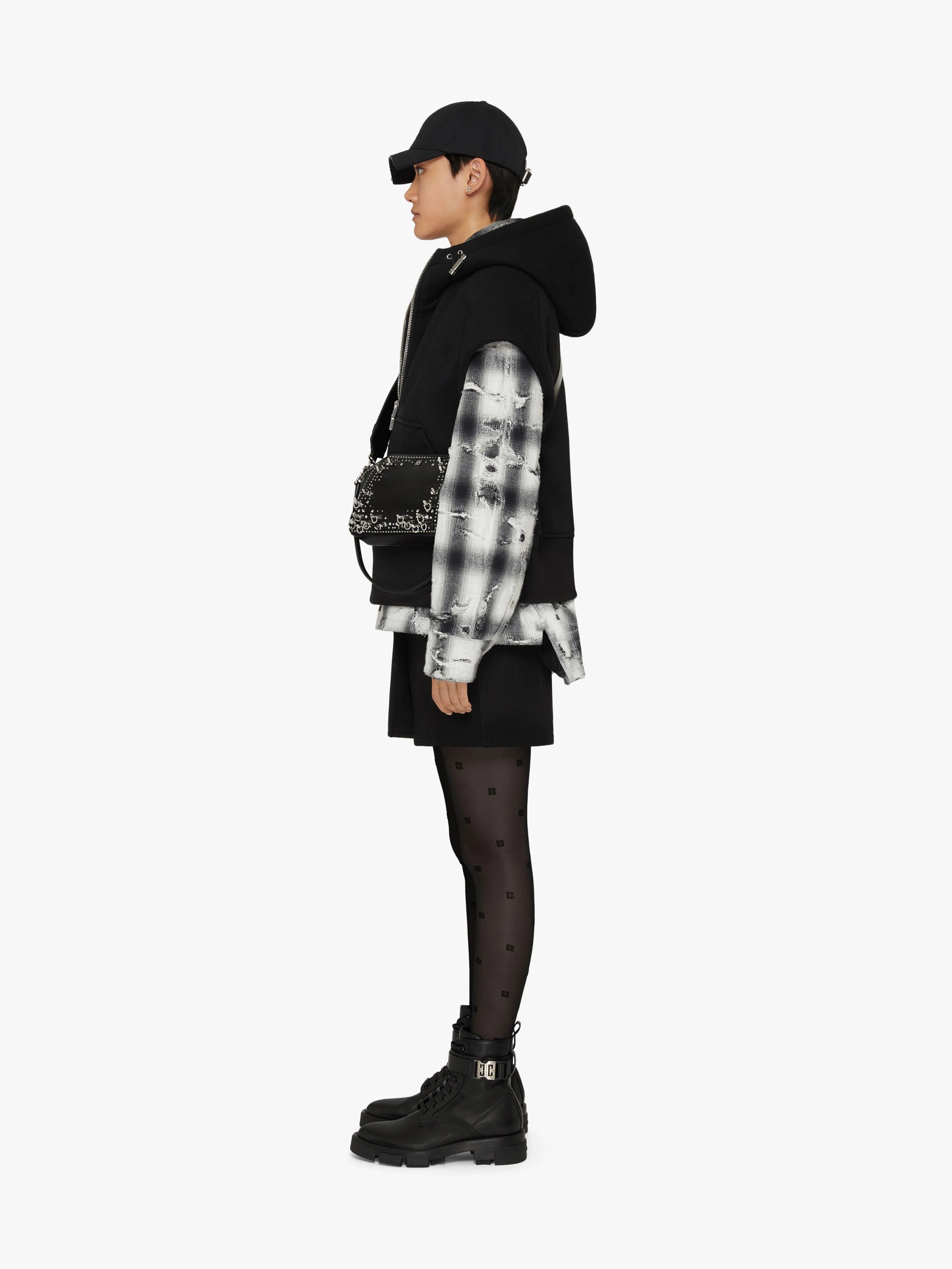 SLEEVELESS HOODIE WITH METALLIC DETAILS - 3