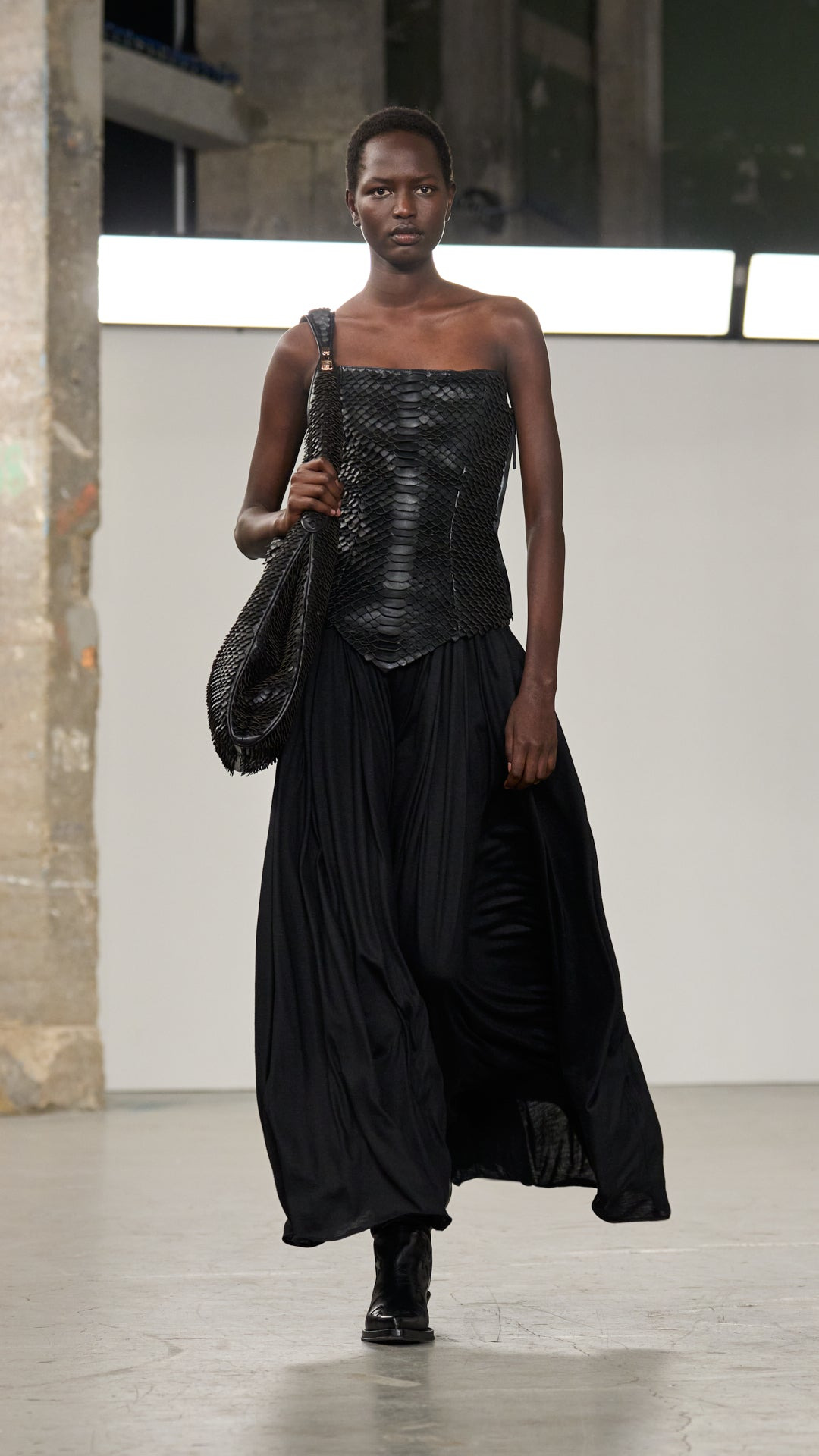 Estrid Strapless Dress in Black Leather Snake Scales - 2