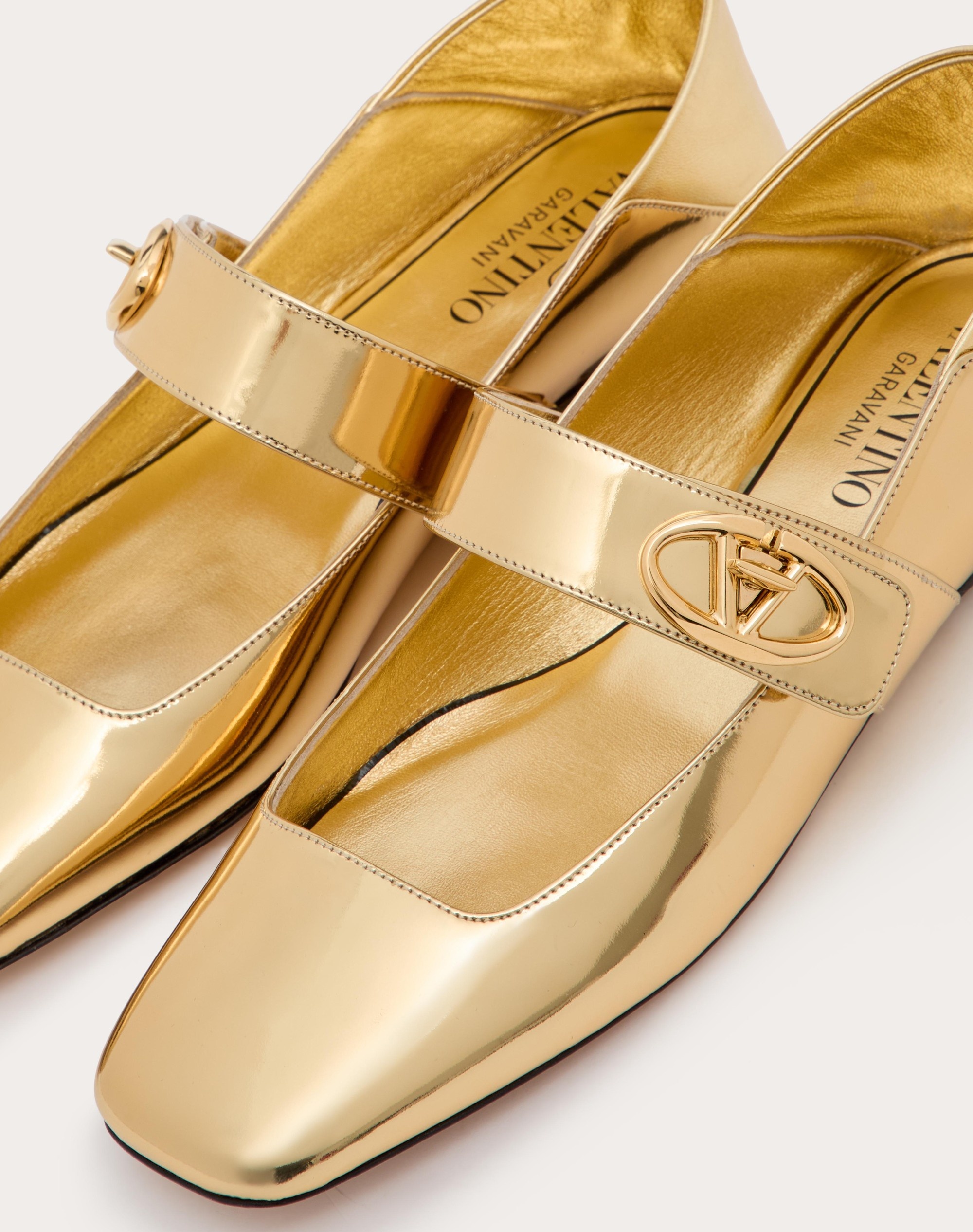 MARY-JANE VLOGO LOCKER BALLERINA IN MIRRORED CALFSKIN - 4