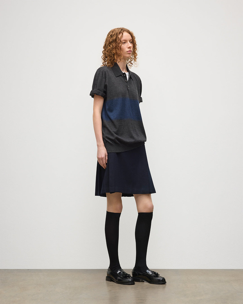 Le Kilt | Johnstons of Elgin Navy Kilt 4
