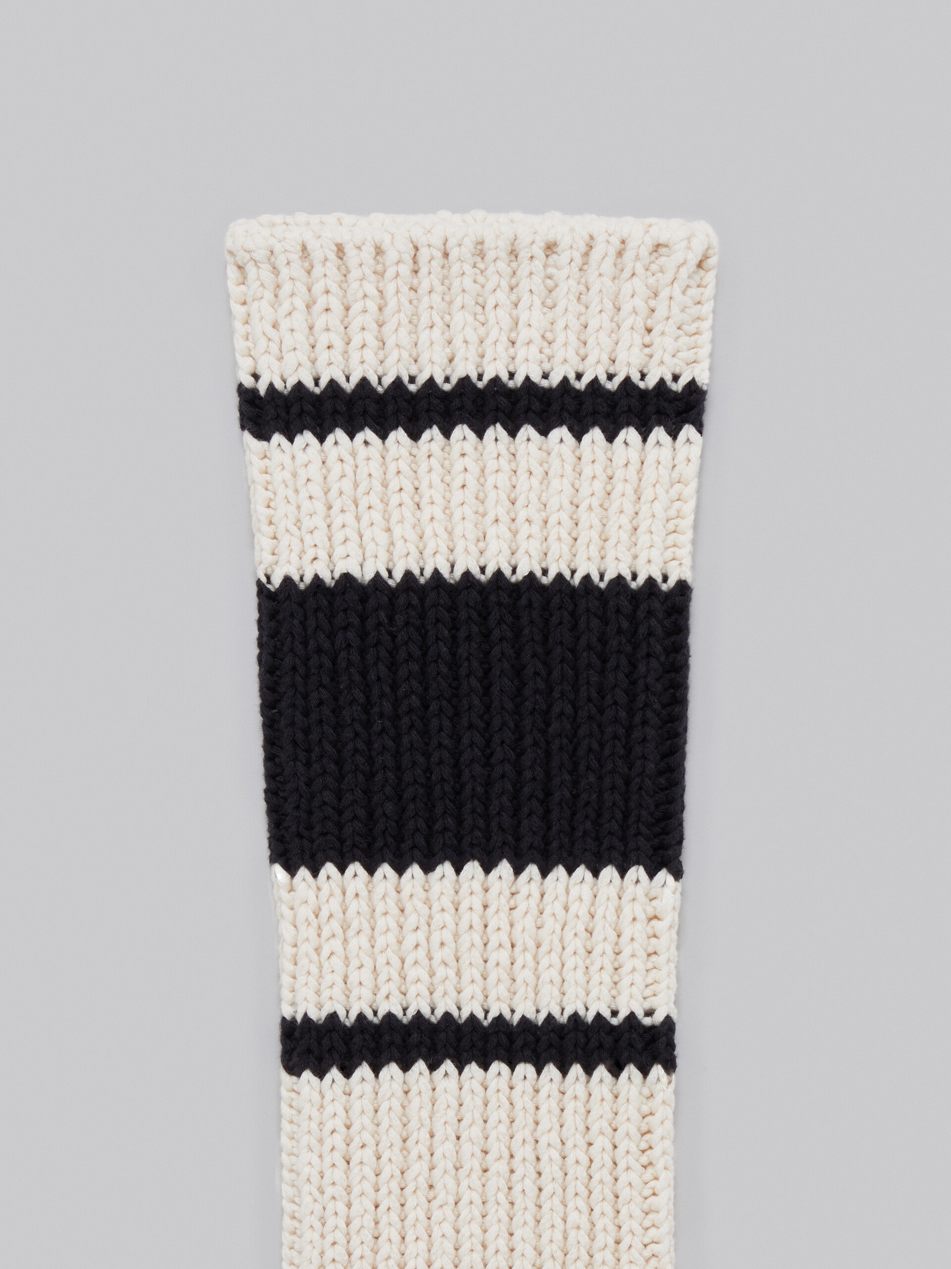 WHITE COTTON KNEE-LENGTH SOCKS - 3